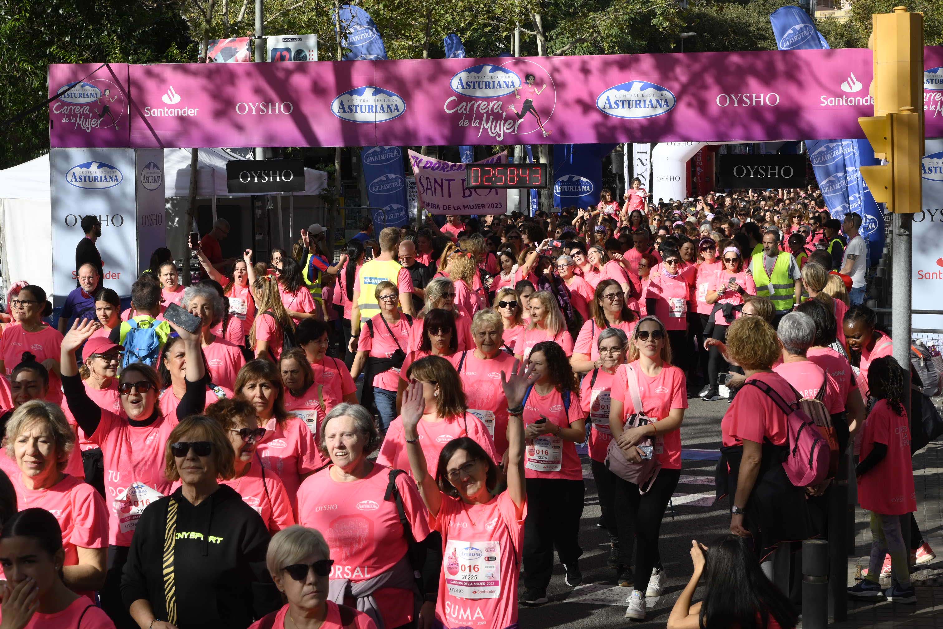 Las mejores fotos de la Carrera de la Mujer de Barcelona 2023. 8263