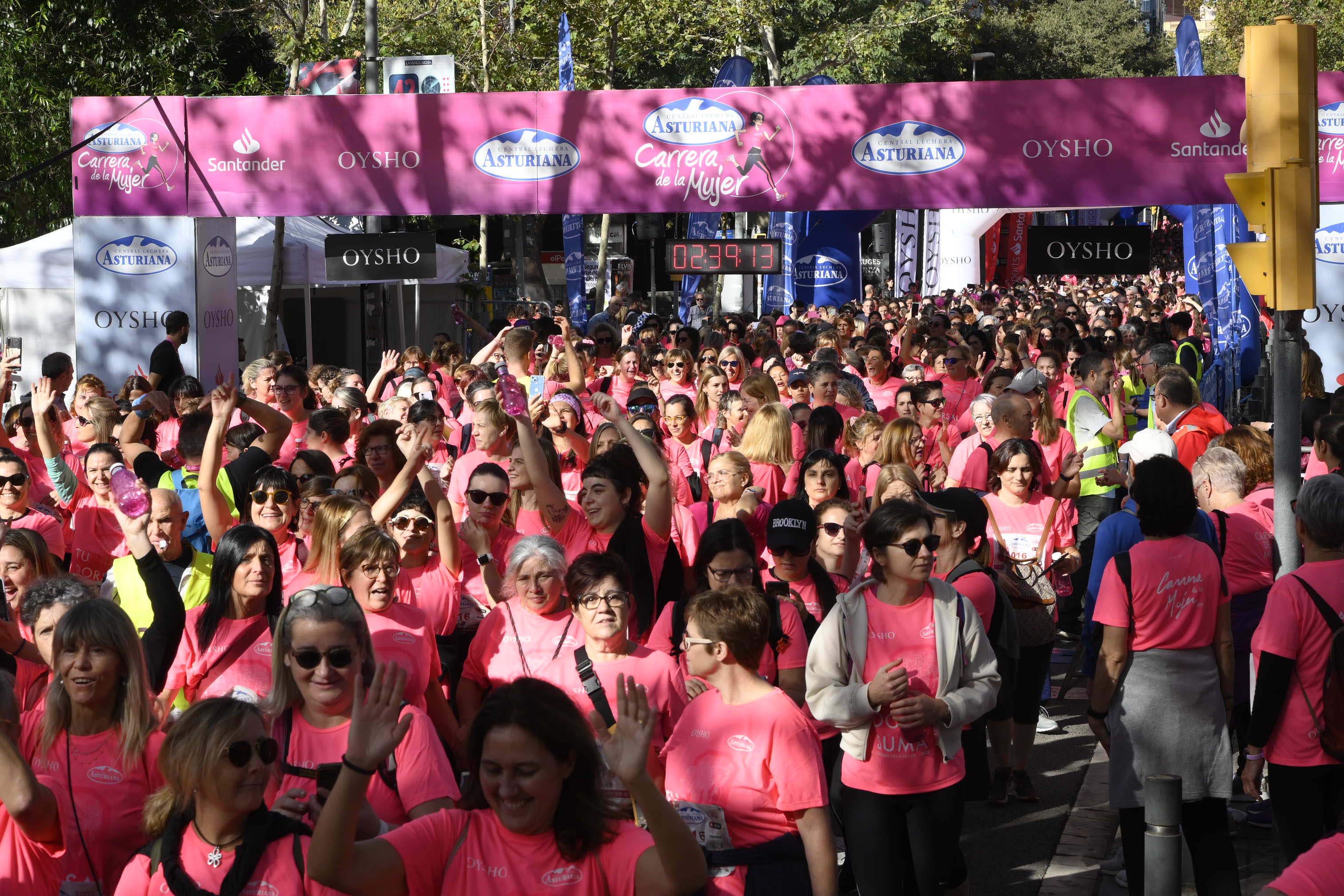 Las mejores fotos de la Carrera de la Mujer de Barcelona 2023. 7682