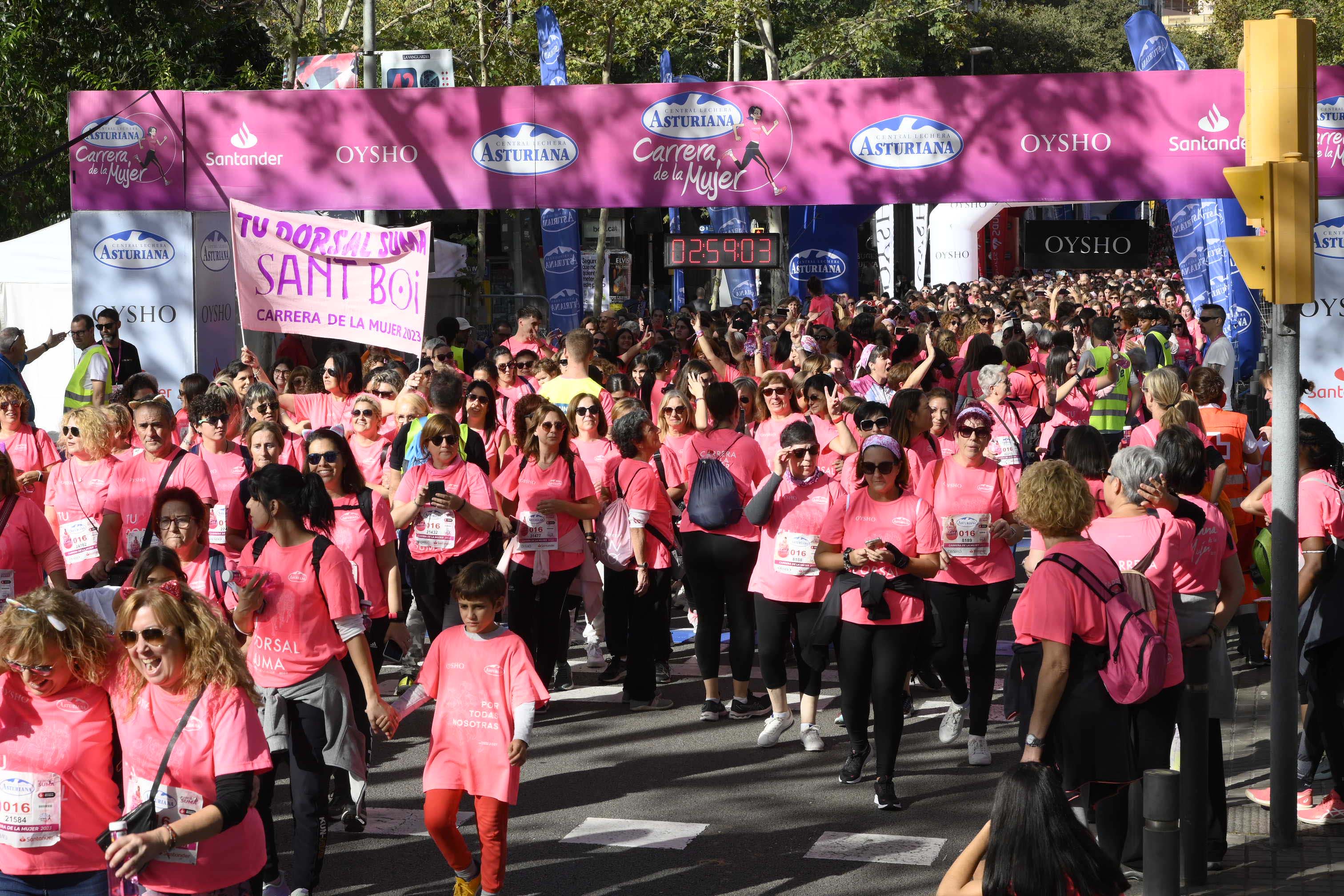 Las mejores fotos de la Carrera de la Mujer de Barcelona 2023. 8273