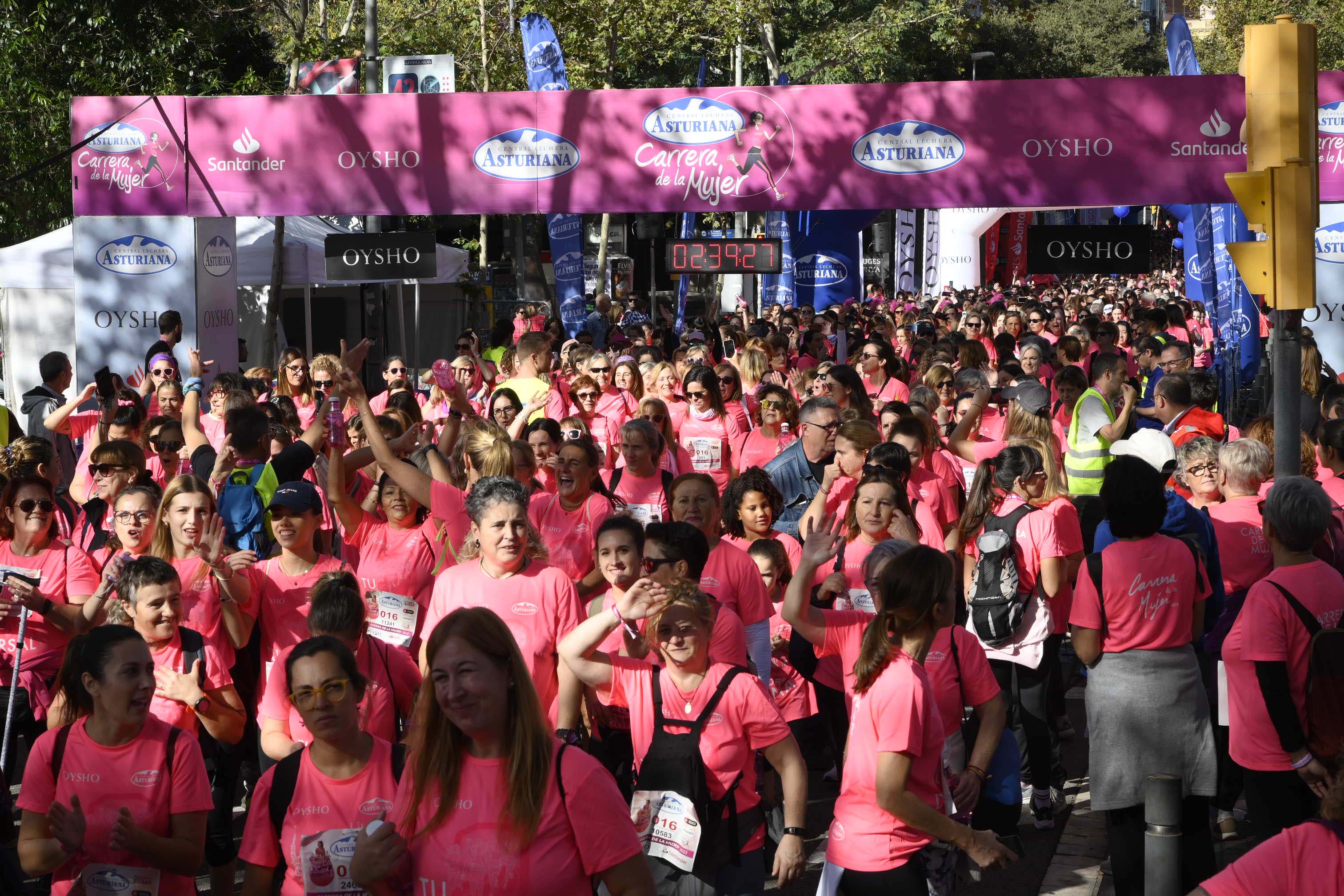 Las mejores fotos de la Carrera de la Mujer de Barcelona 2023. 7689
