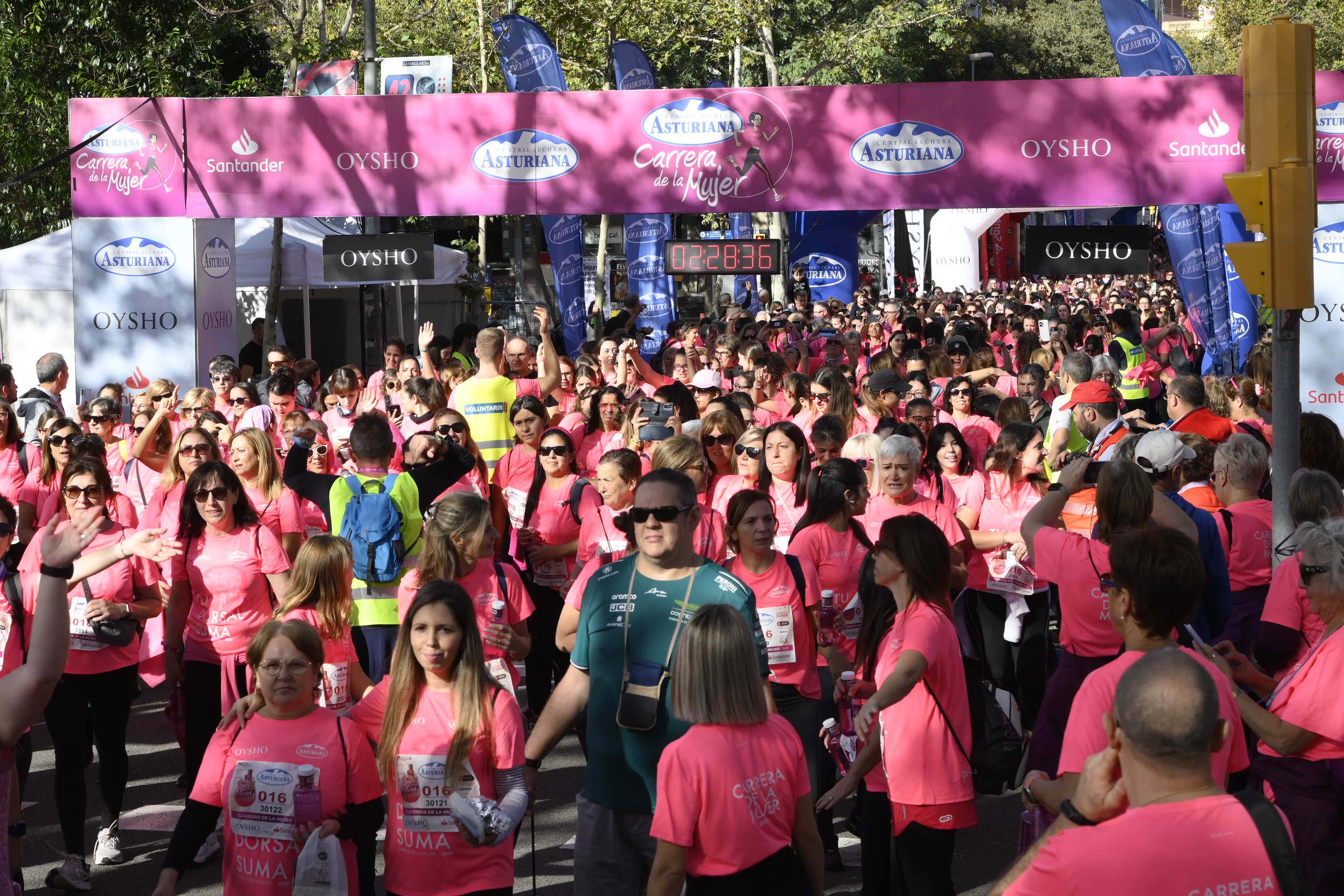 Las mejores fotos de la Carrera de la Mujer de Barcelona 2023. 7381