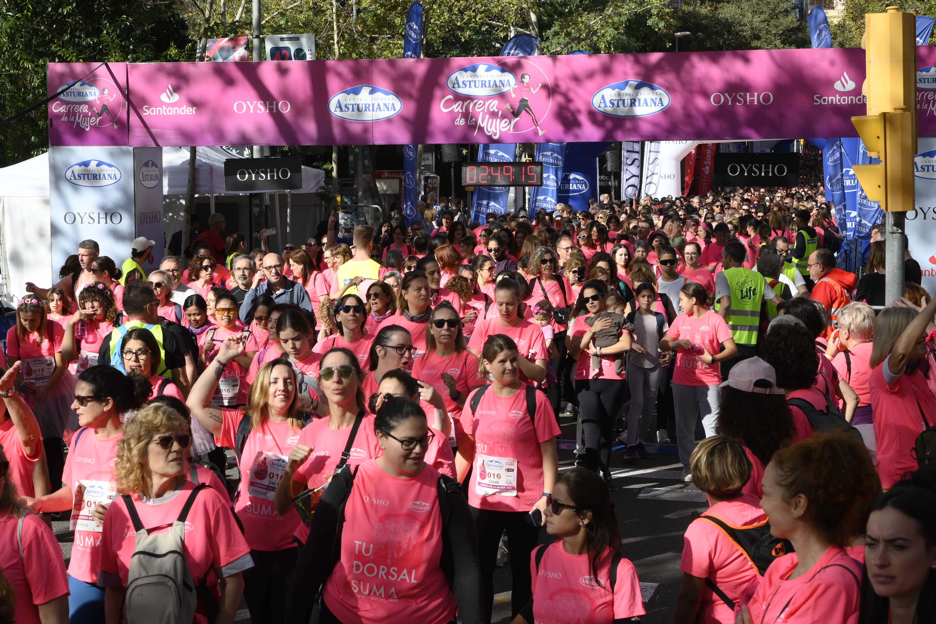 Las mejores fotos de la Carrera de la Mujer de Barcelona 2023. 7979