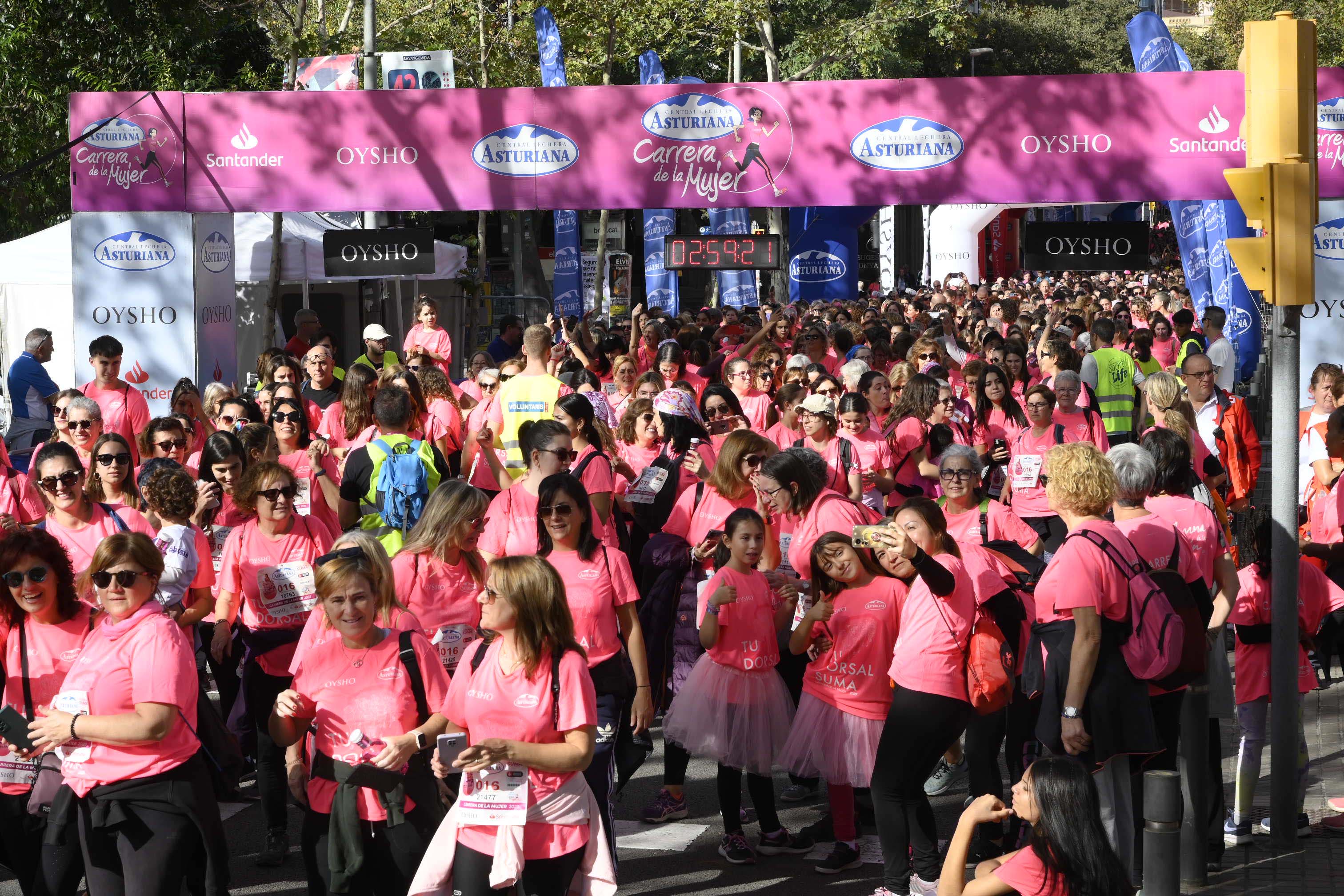Las mejores fotos de la Carrera de la Mujer de Barcelona 2023. 8282