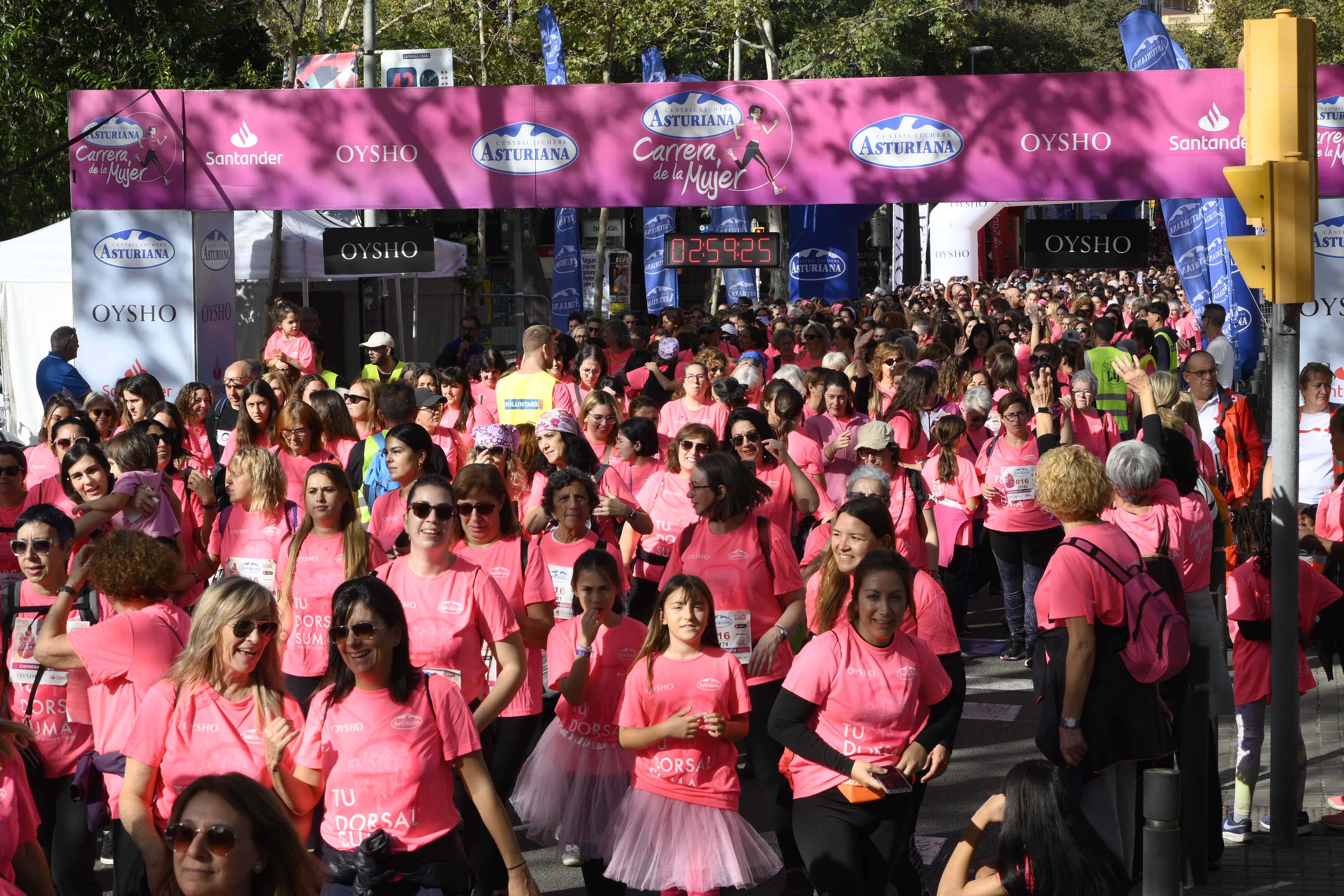 Las mejores fotos de la Carrera de la Mujer de Barcelona 2023. 8284