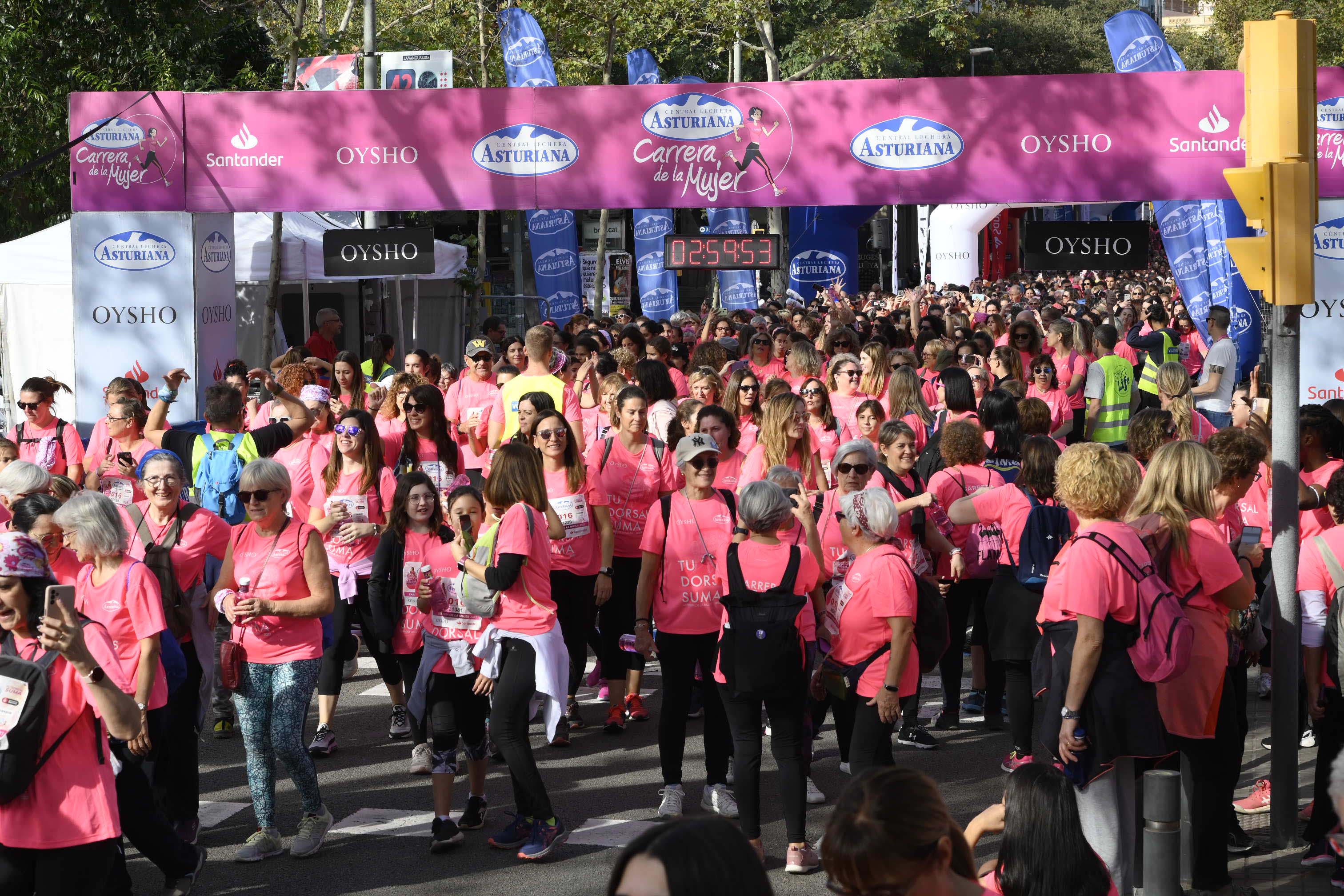 Las mejores fotos de la Carrera de la Mujer de Barcelona 2023. 8298