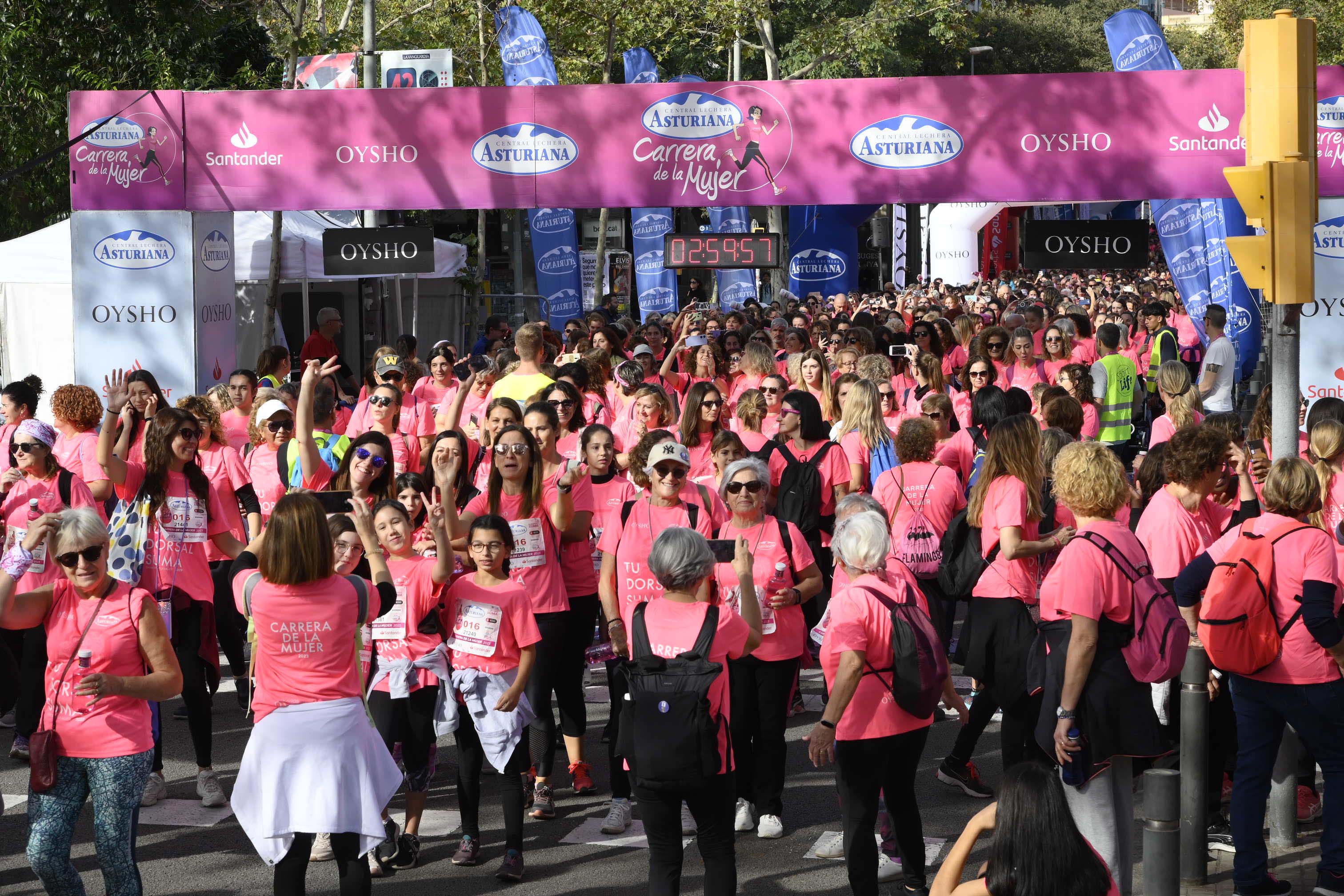 Las mejores fotos de la Carrera de la Mujer de Barcelona 2023. 8300