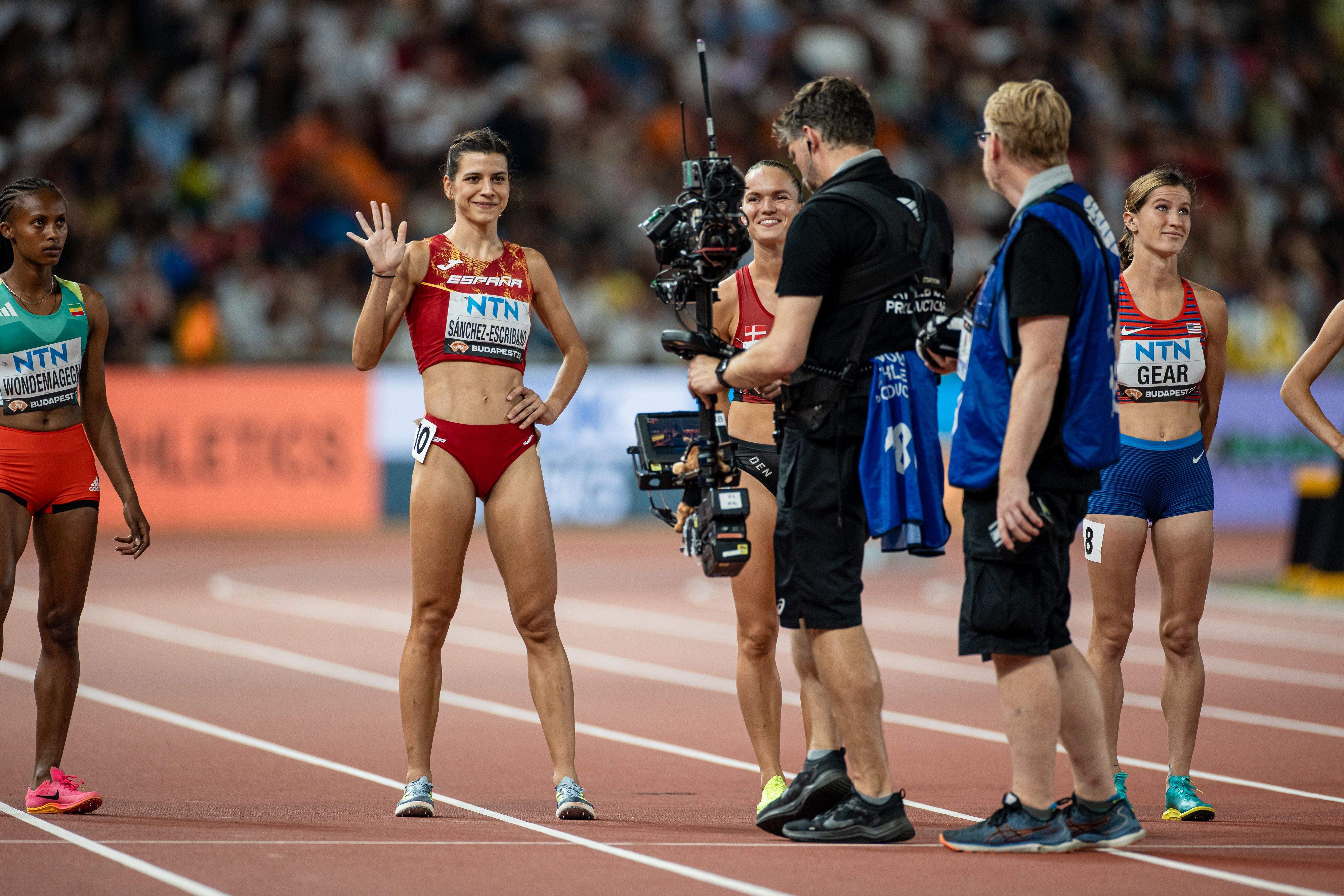Irene Sánchez-Escribano en el Campeonato del Mundo de Budapest 2023. SPORTMEDIA. Irene Sánchez-Escribano en el Campeonato del Mundo de Budapest 2023. SPORTMEDIA.