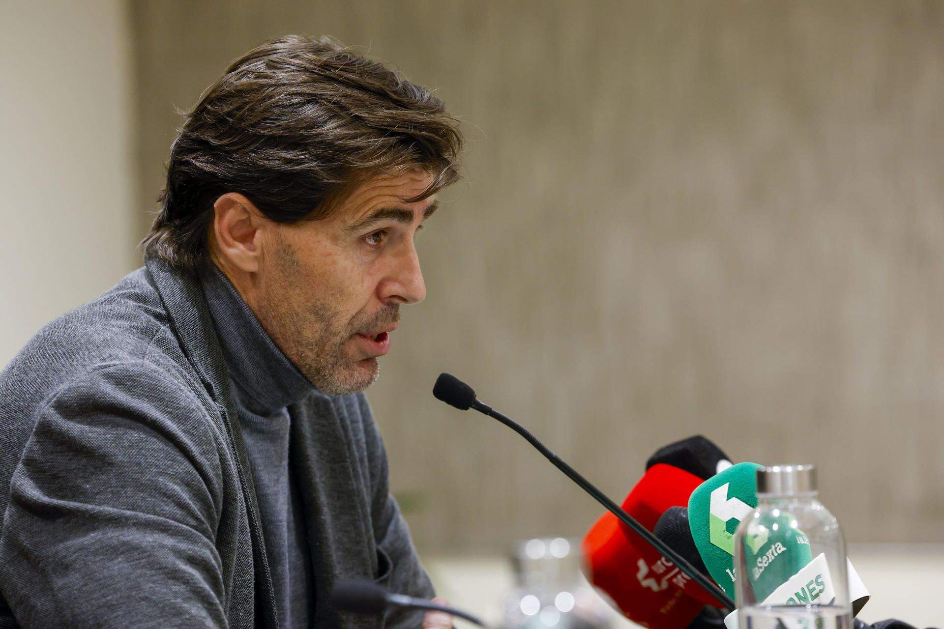 El presidente de la Real Federación Española de Atletismo, Raúl Chapado, ofrece este jueves en Madrid rueda de prensa. EFE.