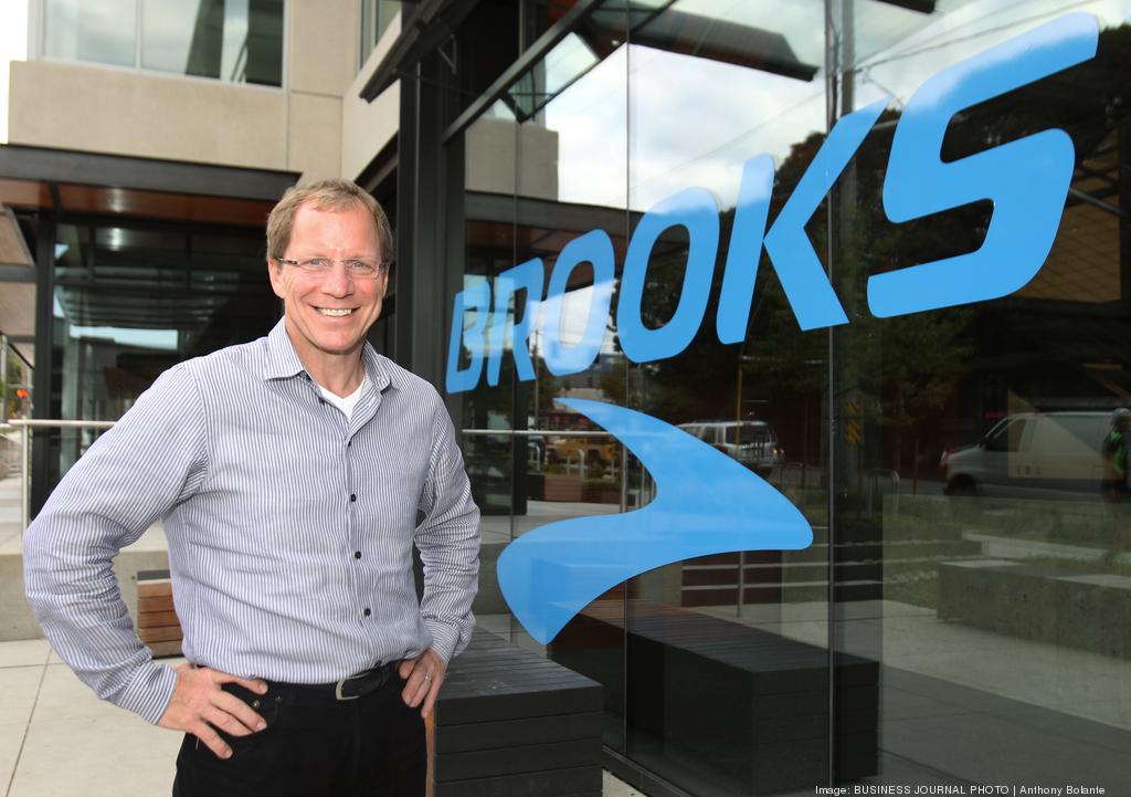 Jim Weber, ex-CEO de Brooks running. Jim Weber, ex-CEO de Brooks running.