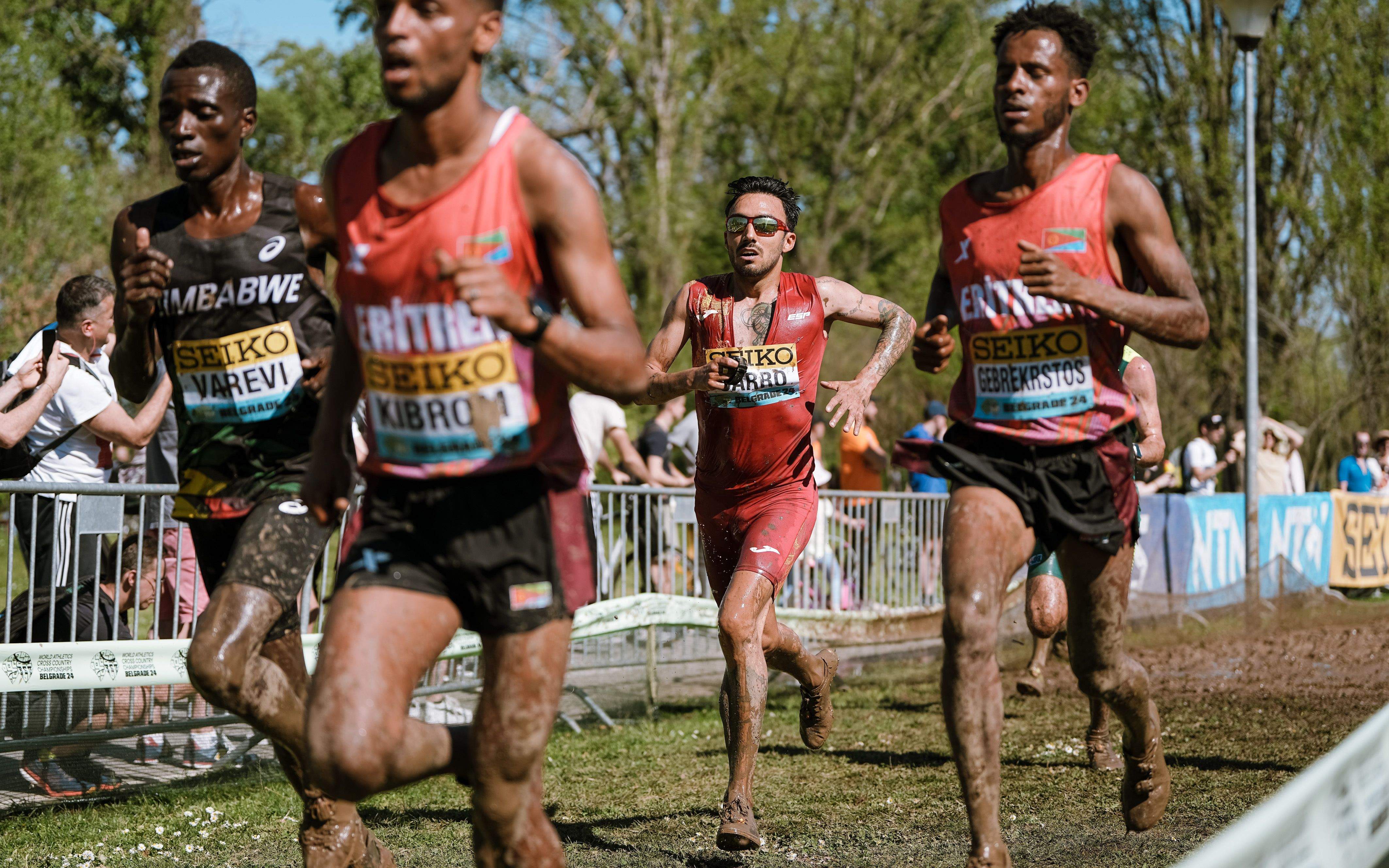 Fernando Carro fue el capitán de la selección española en el Mundial de Cross de Belgrado, donde el equipo finalizó cuarto y el madrileño 34º de forma individual. SPORTMEDIA.