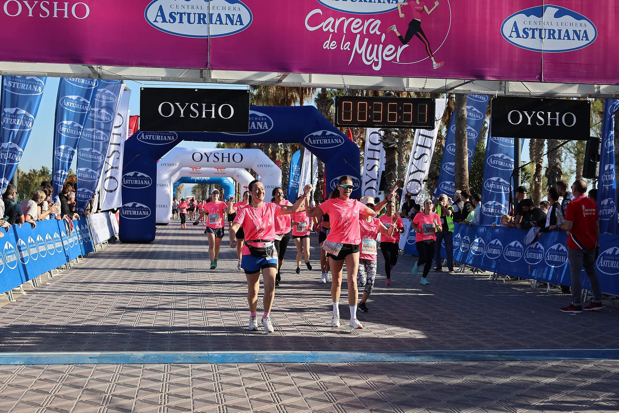 Las mejores fotos de la Carrera de la Mujer Central Lechera Asturiana de Valencia 2024. 0430