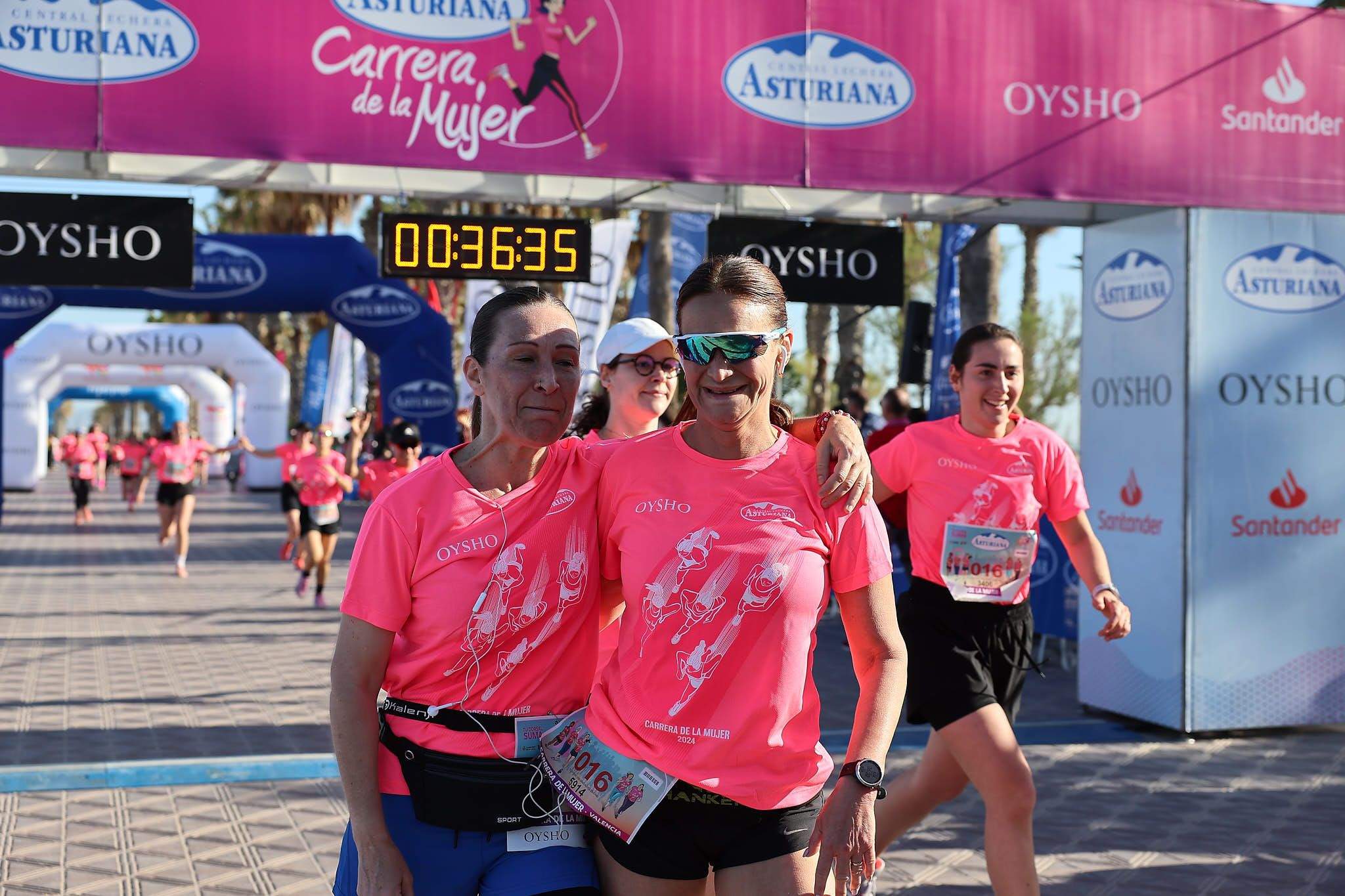 Las mejores fotos de la Carrera de la Mujer Central Lechera Asturiana de Valencia 2024. 0435