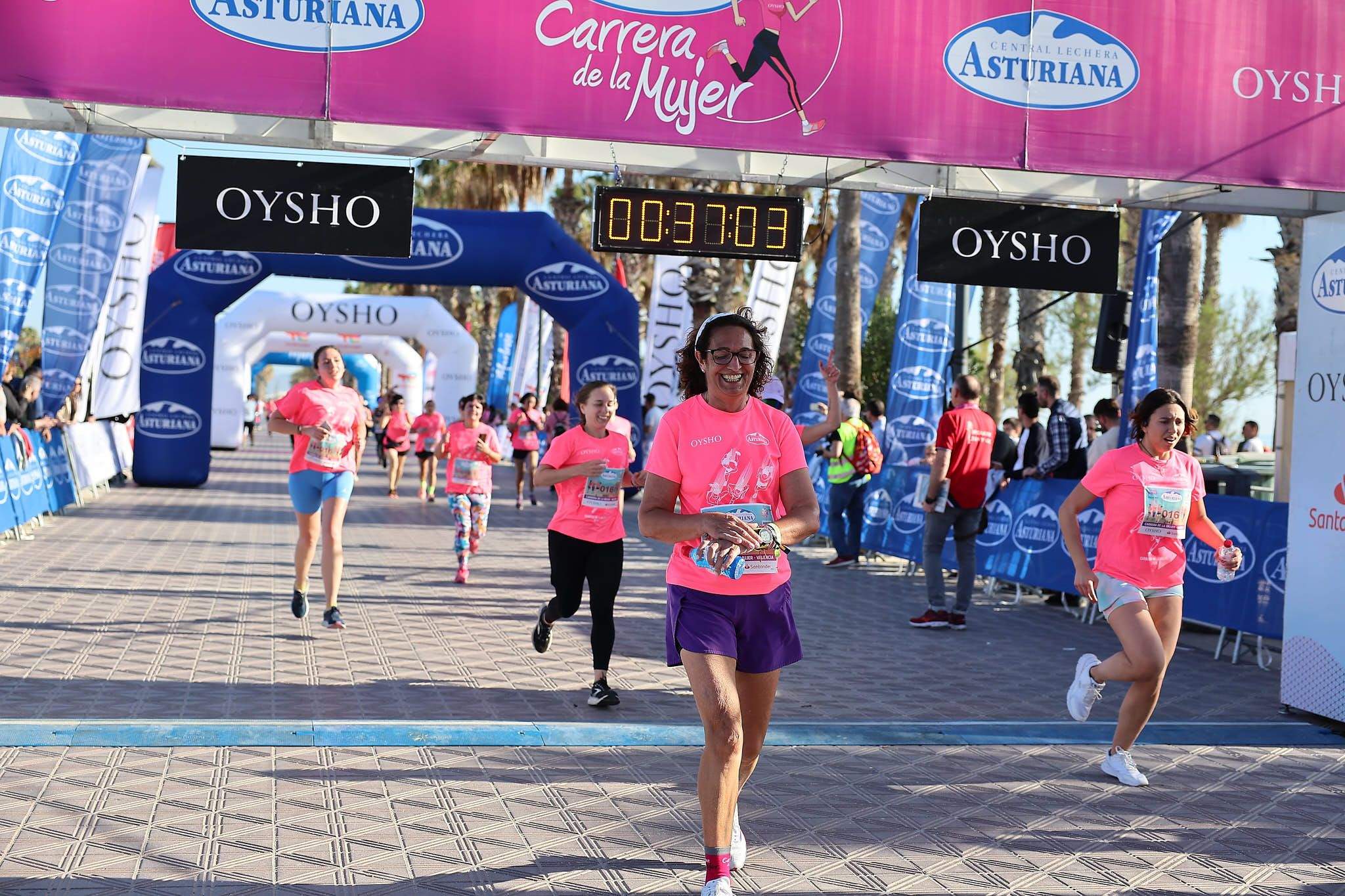 Las mejores fotos de la Carrera de la Mujer Central Lechera Asturiana de Valencia 2024. 0451