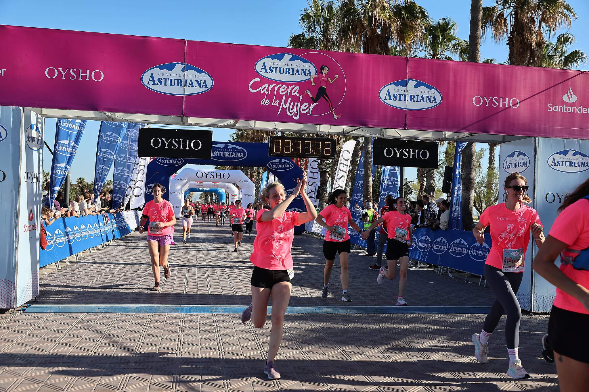Las mejores fotos de la Carrera de la Mujer Central Lechera Asturiana de Valencia 2024. 0466