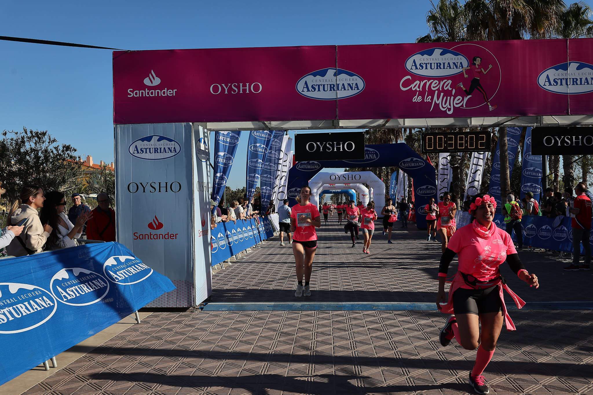 Las mejores fotos de la Carrera de la Mujer Central Lechera Asturiana de Valencia 2024. 0493
