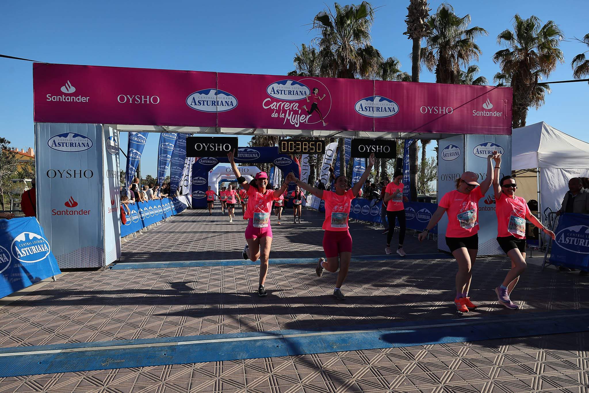 Las mejores fotos de la Carrera de la Mujer Central Lechera Asturiana de Valencia 2024. 0529