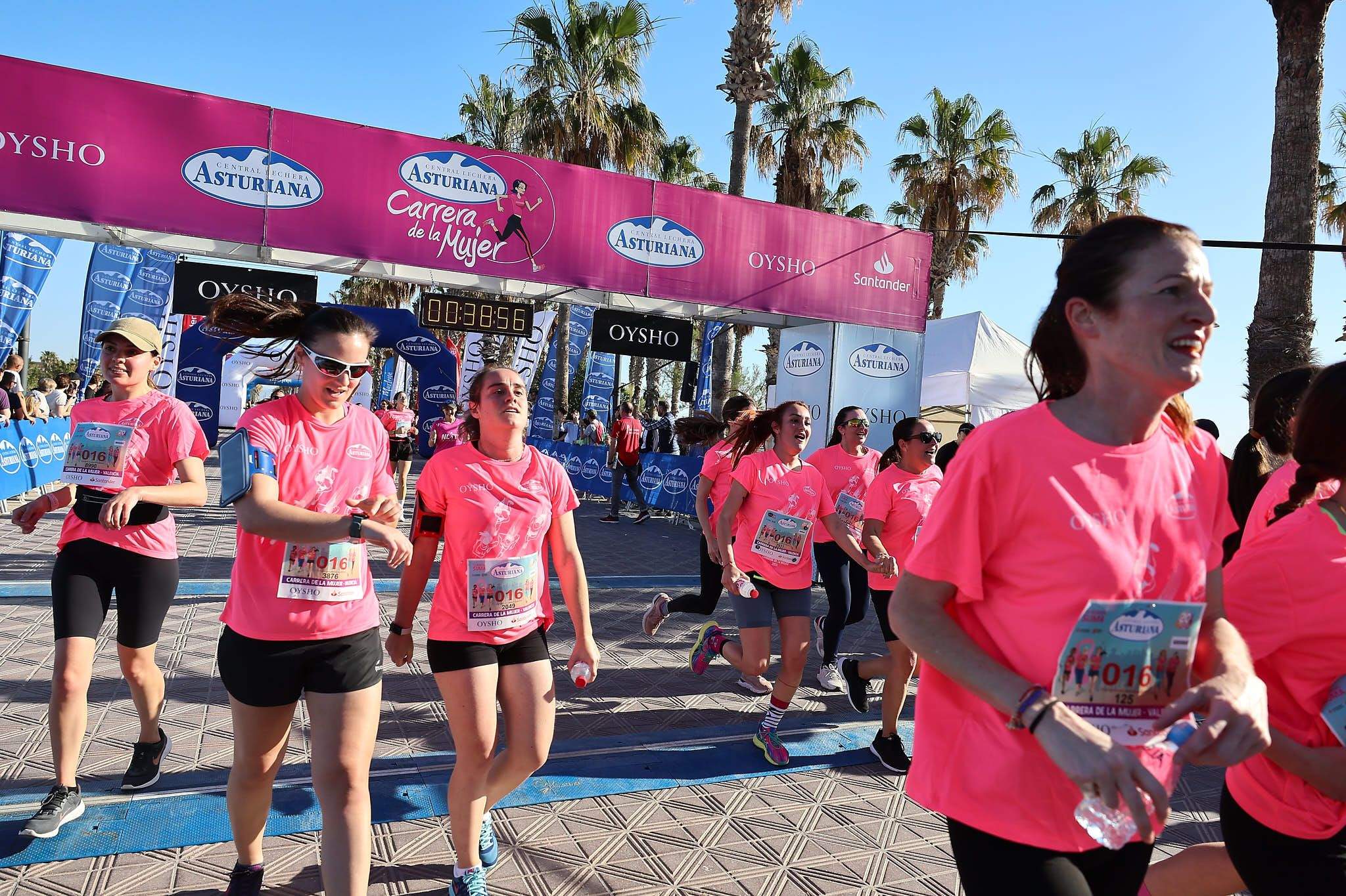 Las mejores fotos de la Carrera de la Mujer Central Lechera Asturiana de Valencia 2024. 0534