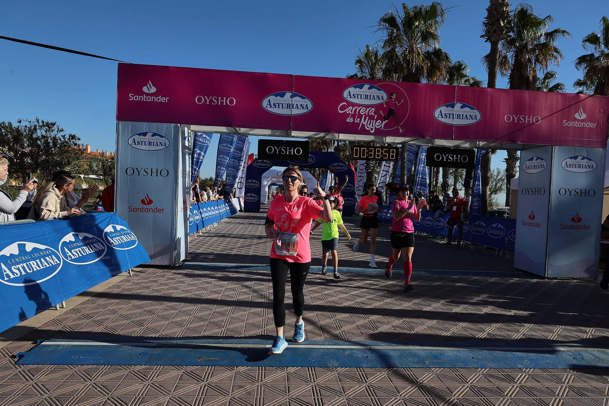Las mejores fotos de la Carrera de la Mujer Central Lechera Asturiana de Valencia 2024. 0535