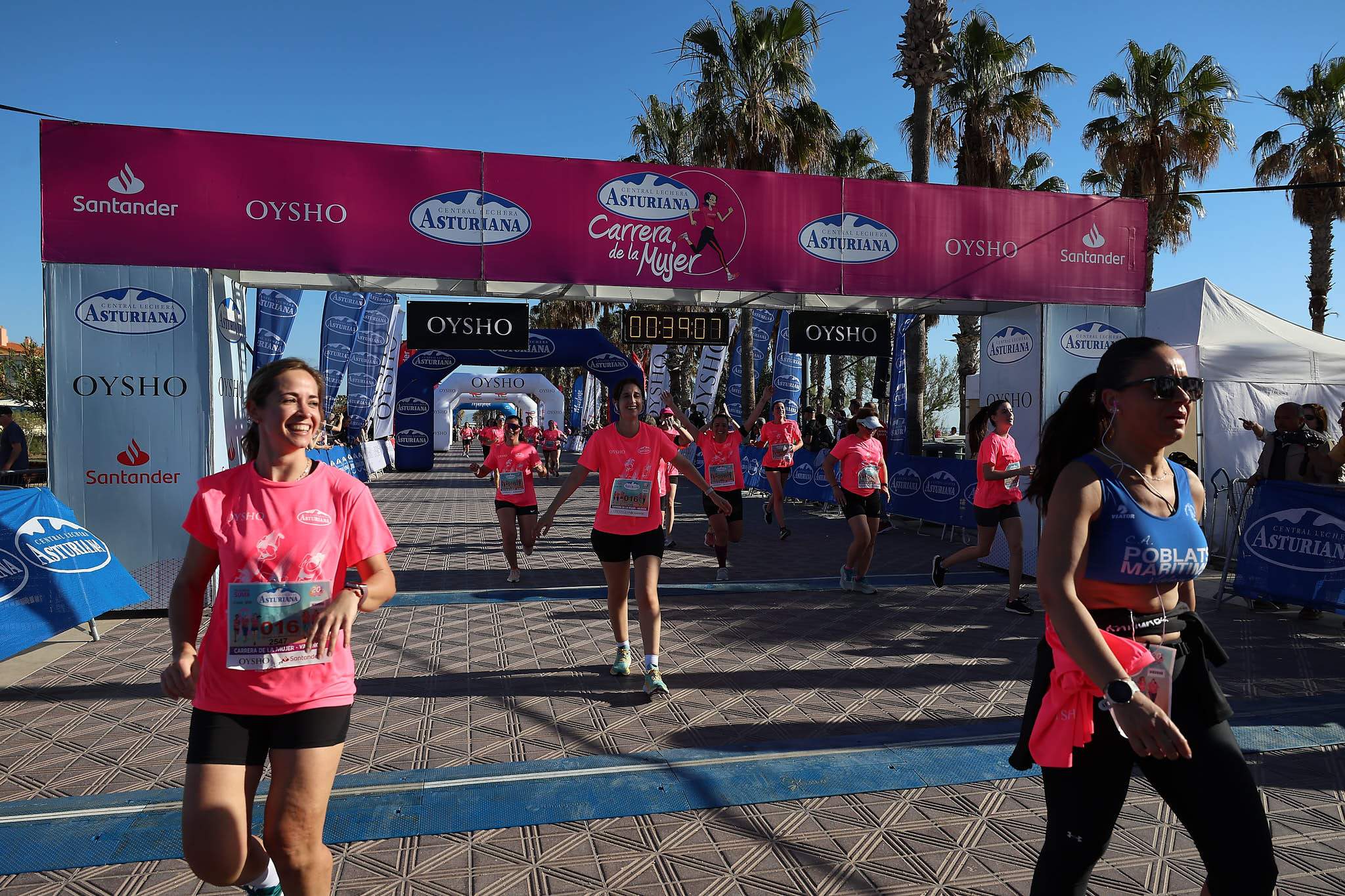 Las mejores fotos de la Carrera de la Mujer Central Lechera Asturiana de Valencia 2024. 0541