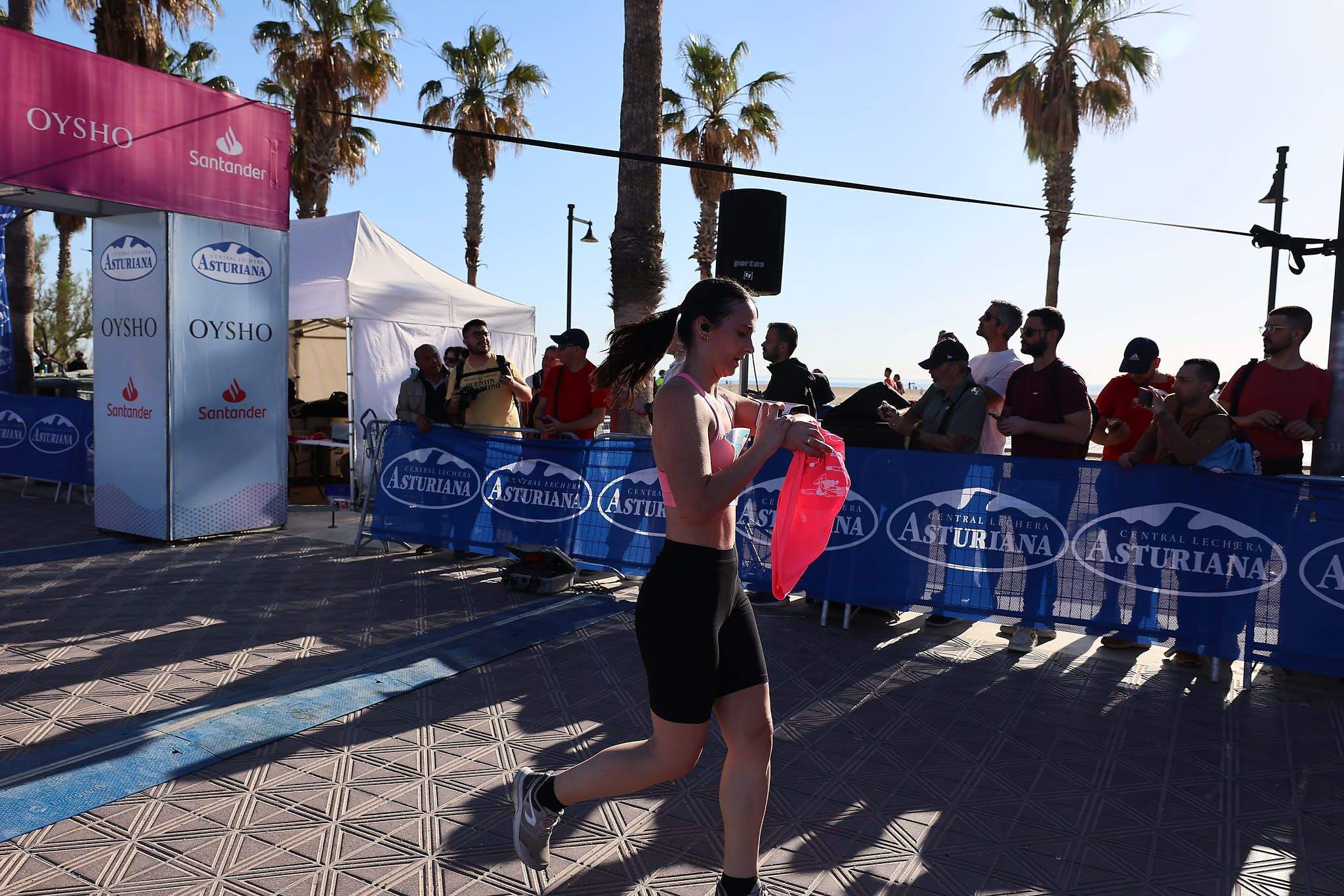 Las mejores fotos de la Carrera de la Mujer Central Lechera Asturiana de Valencia 2024. 0582