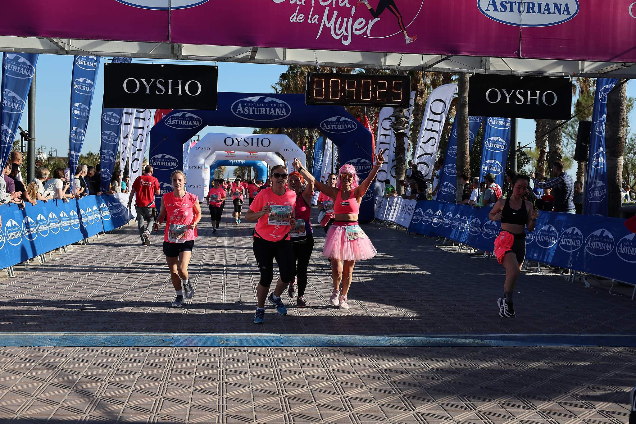 Las mejores fotos de la Carrera de la Mujer Central Lechera Asturiana de Valencia 2024. 0584