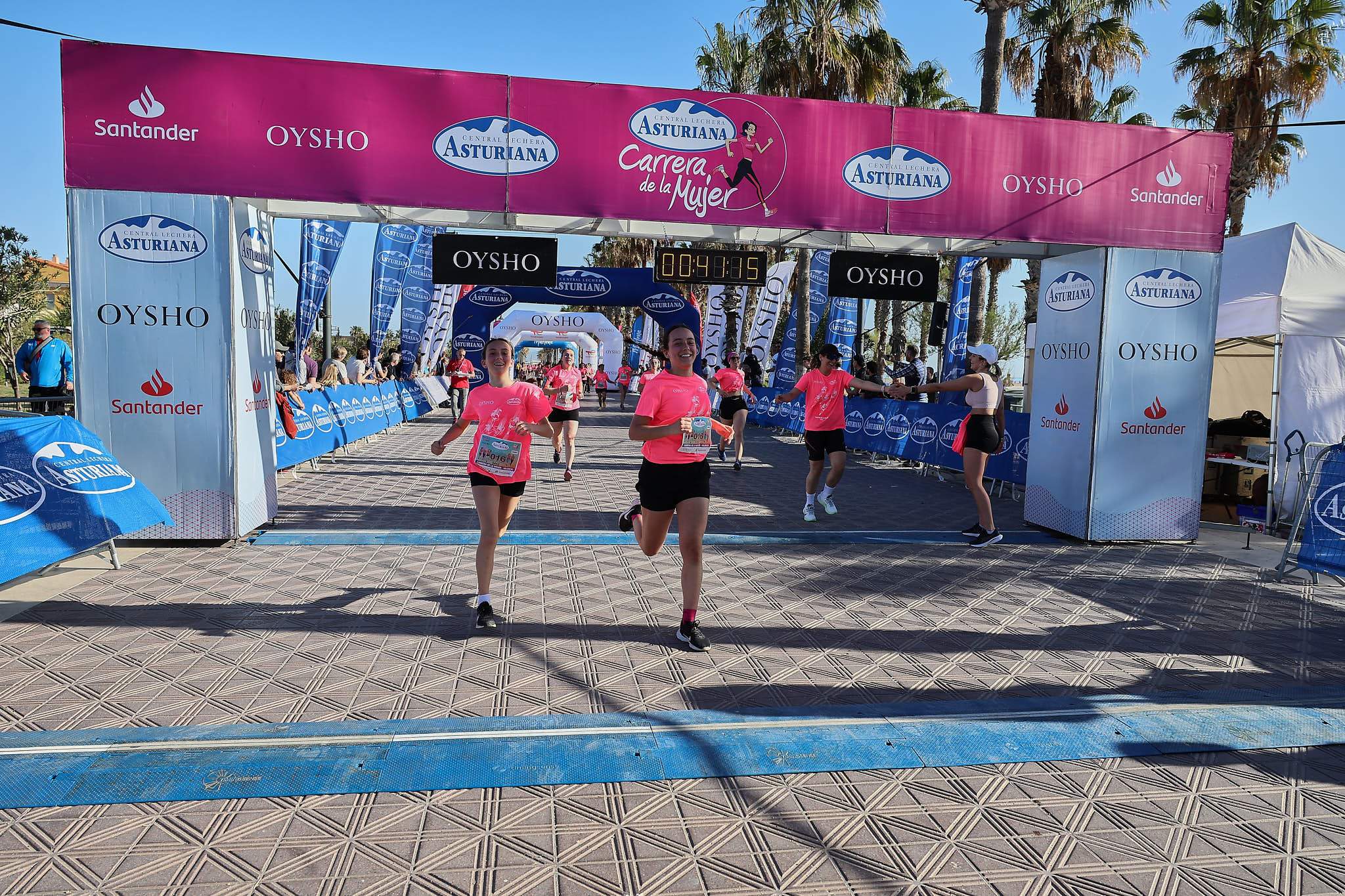 Las mejores fotos de la Carrera de la Mujer Central Lechera Asturiana de Valencia 2024. 0611