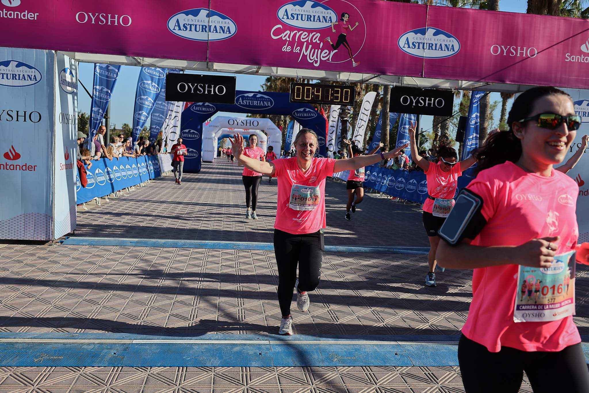 Las mejores fotos de la Carrera de la Mujer Central Lechera Asturiana de Valencia 2024. 0620