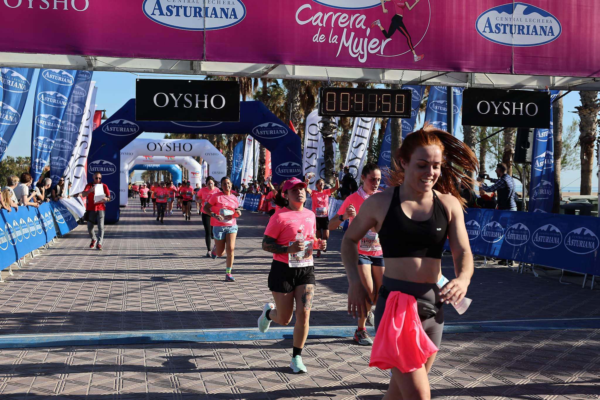 Las mejores fotos de la Carrera de la Mujer Central Lechera Asturiana de Valencia 2024. 0627