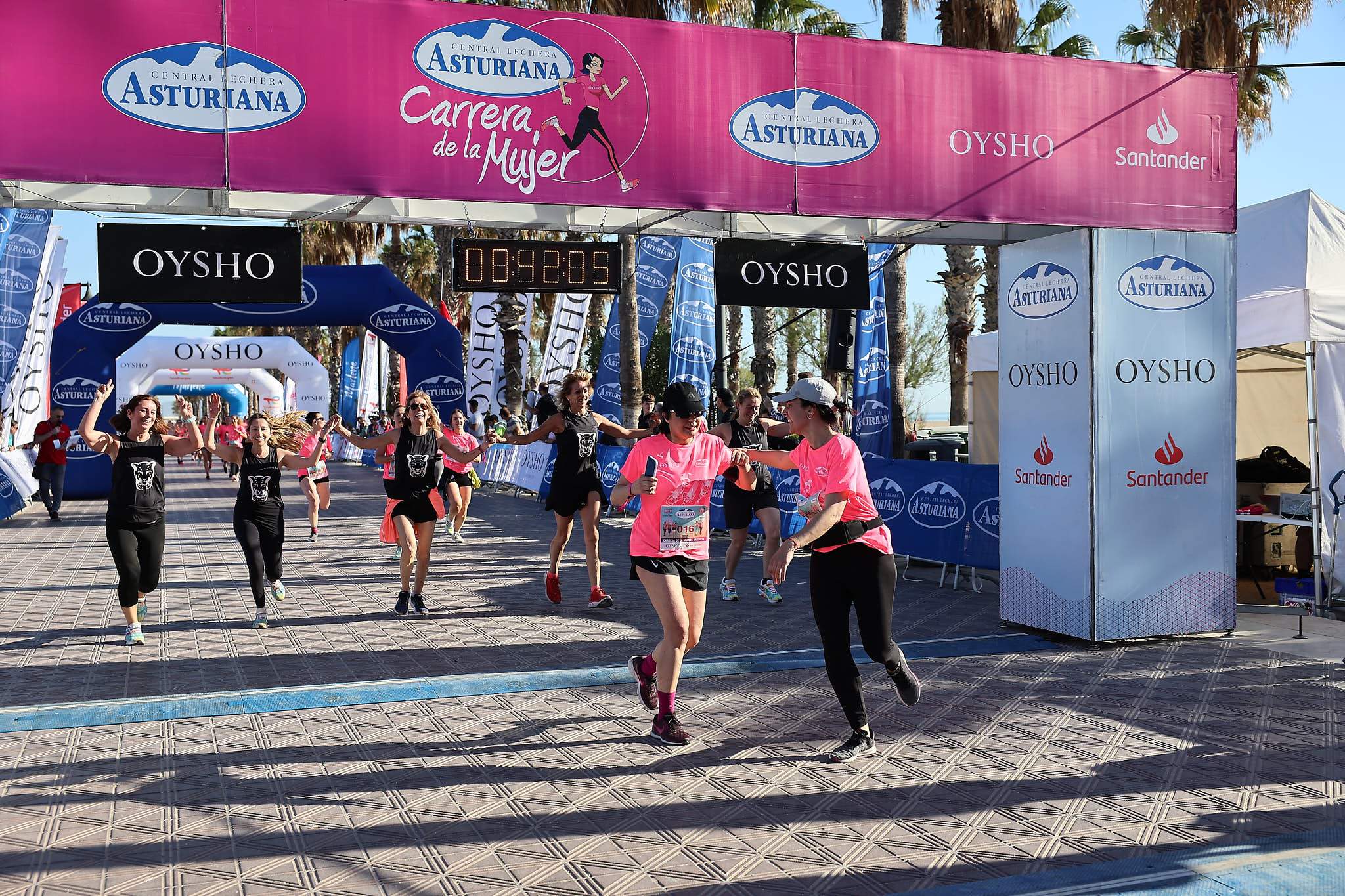 Las mejores fotos de la Carrera de la Mujer Central Lechera Asturiana de Valencia 2024. 0639