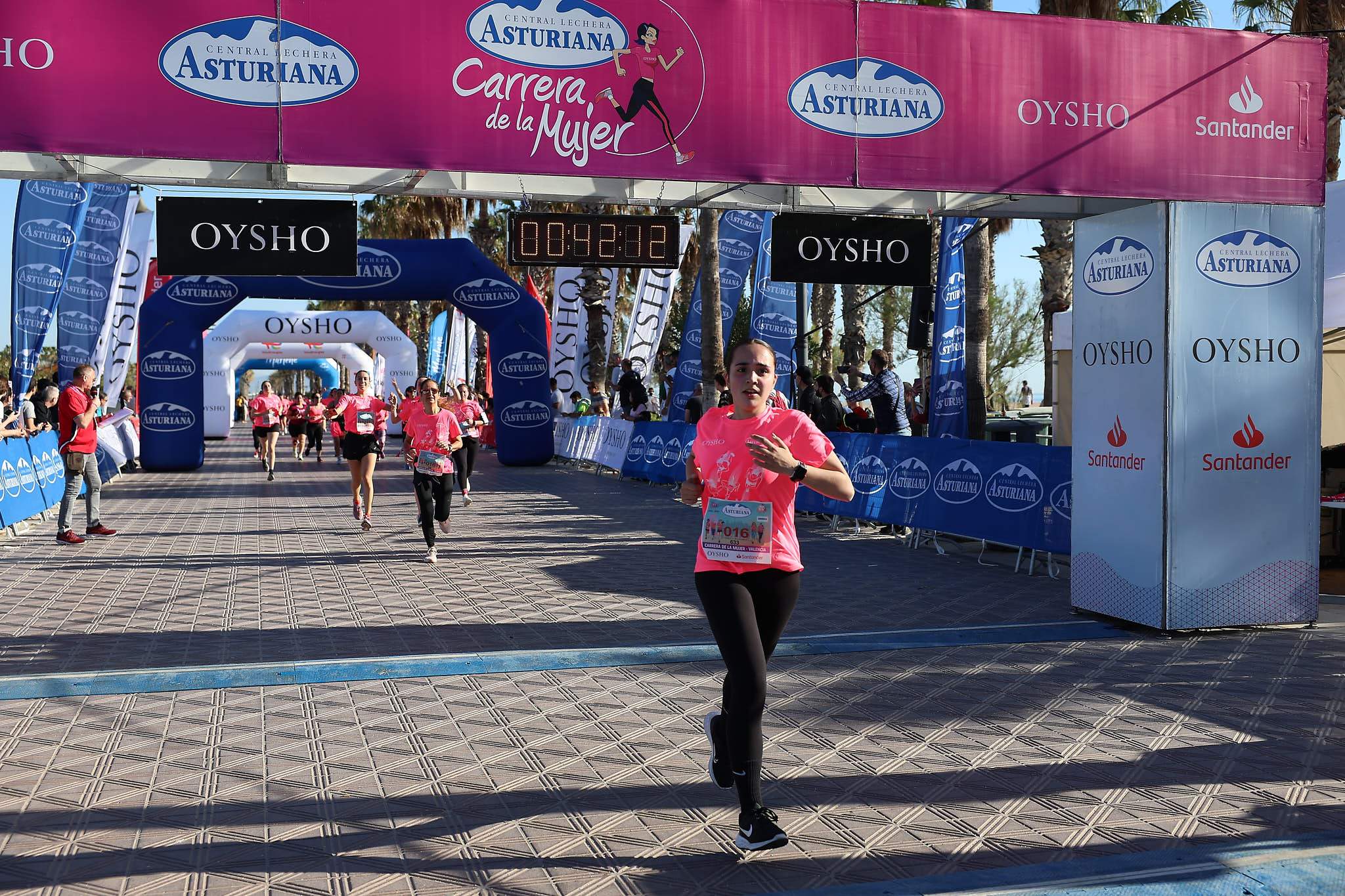 Las mejores fotos de la Carrera de la Mujer Central Lechera Asturiana de Valencia 2024. 0644