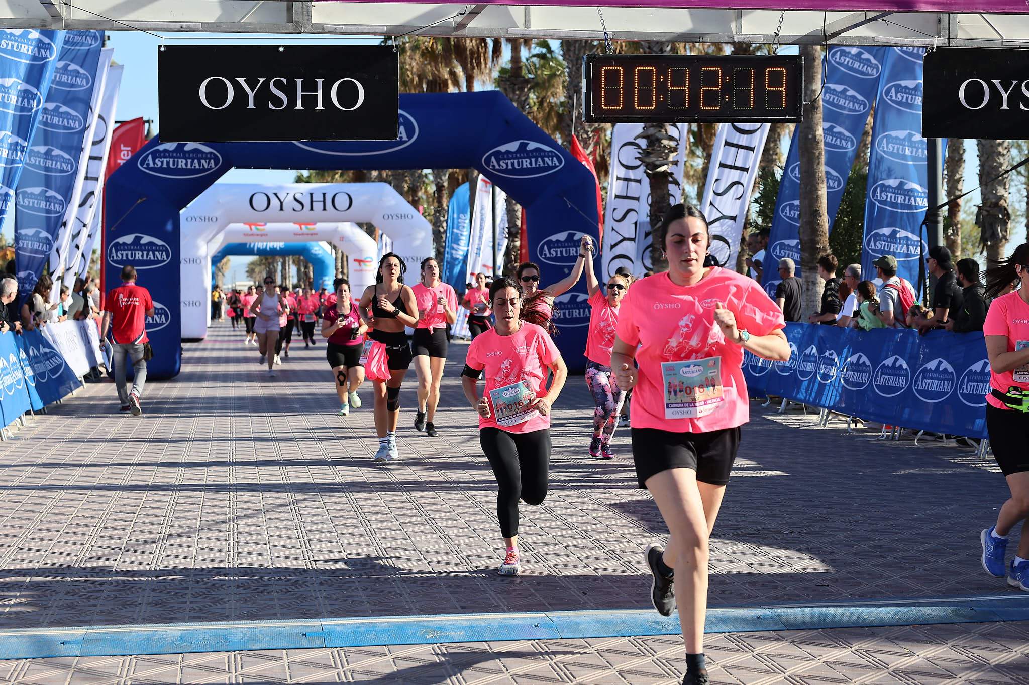 Las mejores fotos de la Carrera de la Mujer Central Lechera Asturiana de Valencia 2024. 0648