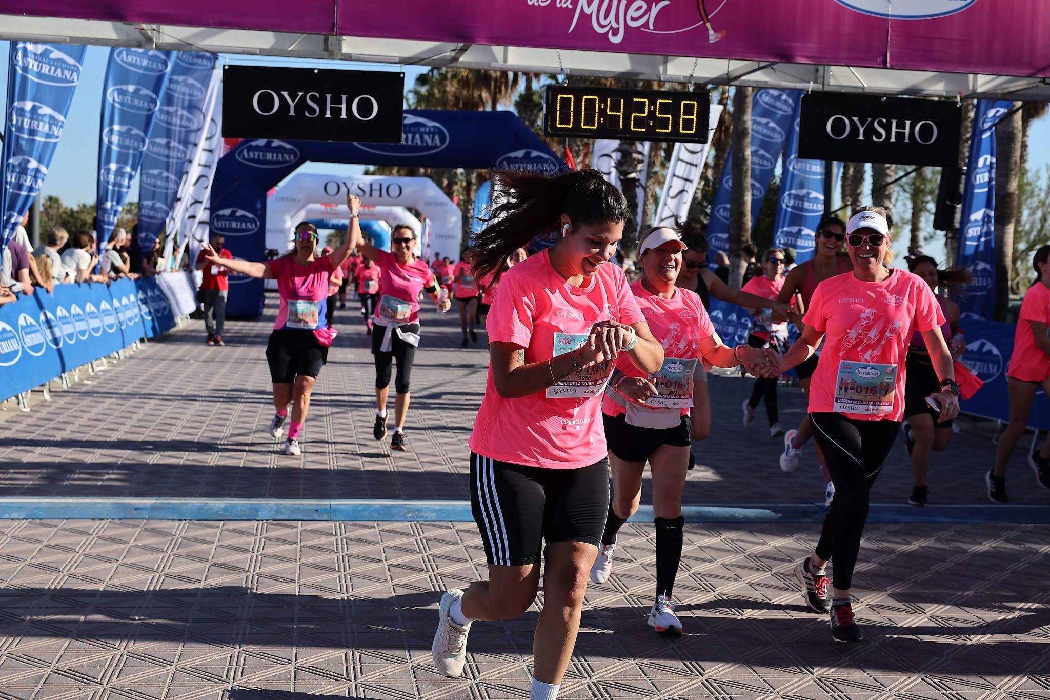 Las mejores fotos de la Carrera de la Mujer Central Lechera Asturiana de Valencia 2024. 0672