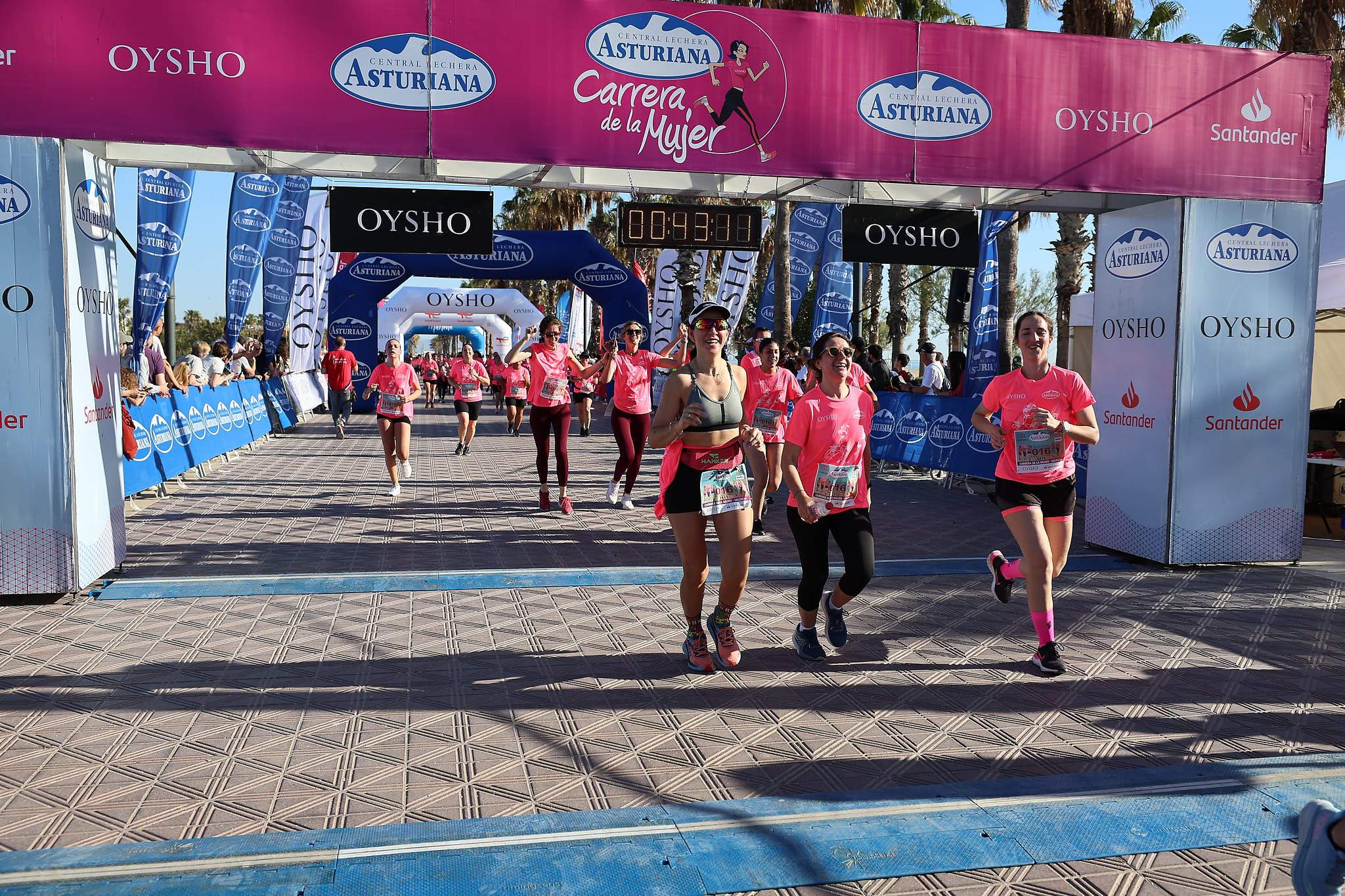 Las mejores fotos de la Carrera de la Mujer Central Lechera Asturiana de Valencia 2024. 0679