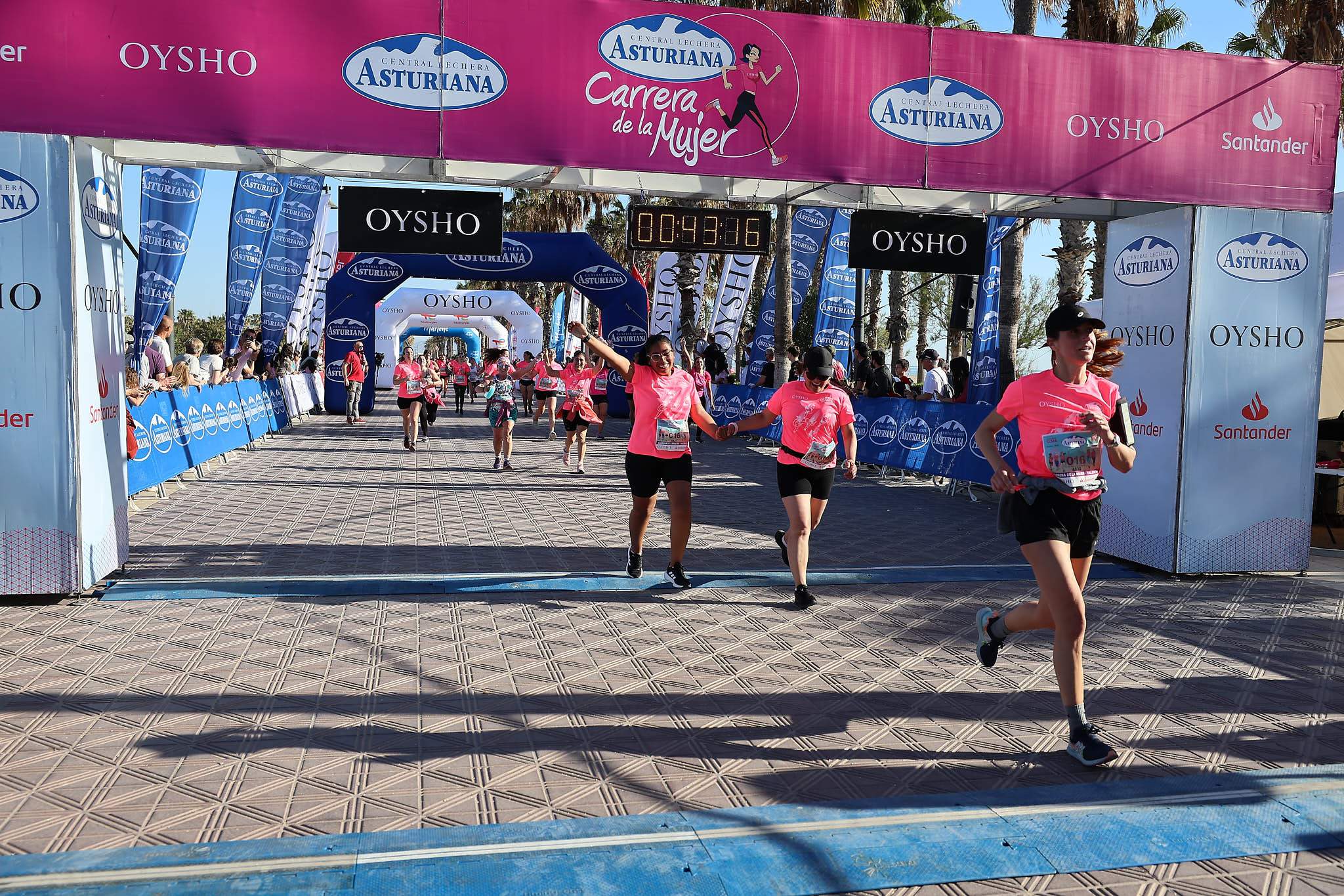 Las mejores fotos de la Carrera de la Mujer Central Lechera Asturiana de Valencia 2024. 0683