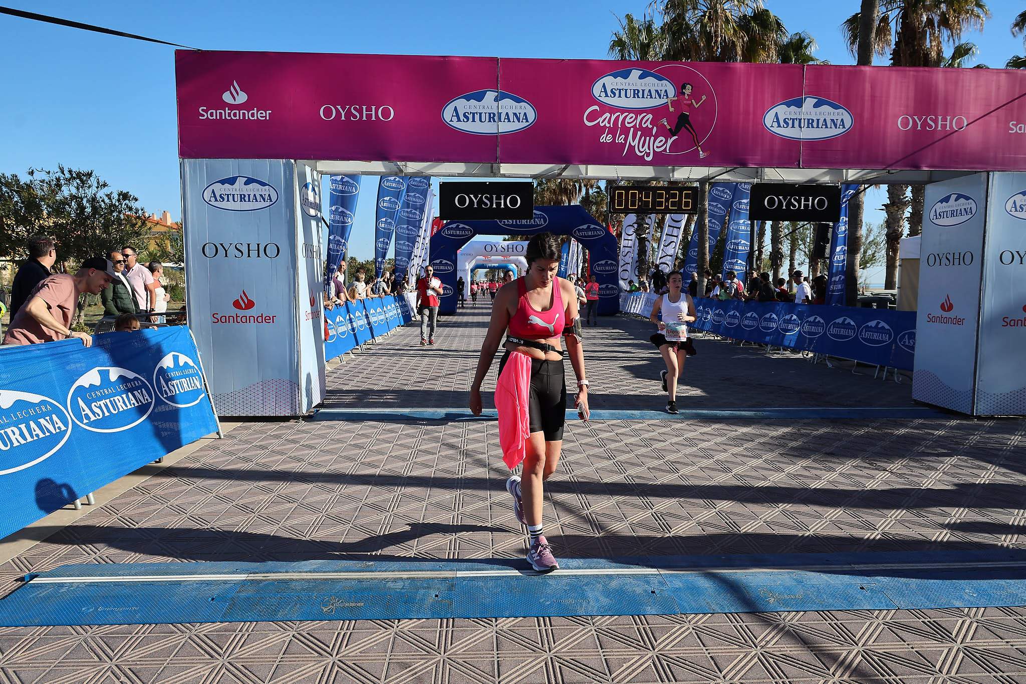 Las mejores fotos de la Carrera de la Mujer Central Lechera Asturiana de Valencia 2024. 0690