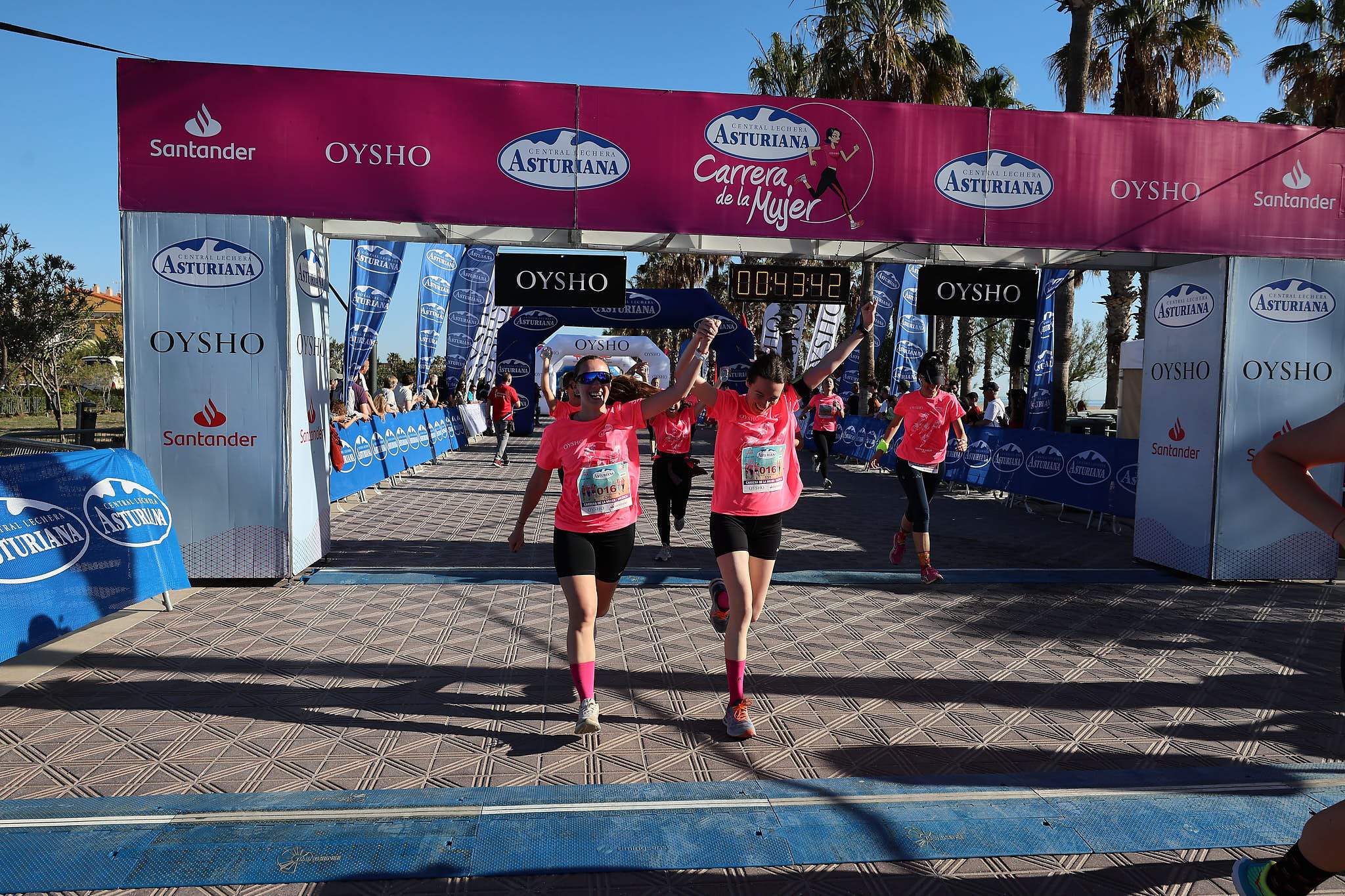 Las mejores fotos de la Carrera de la Mujer Central Lechera Asturiana de Valencia 2024. 0697