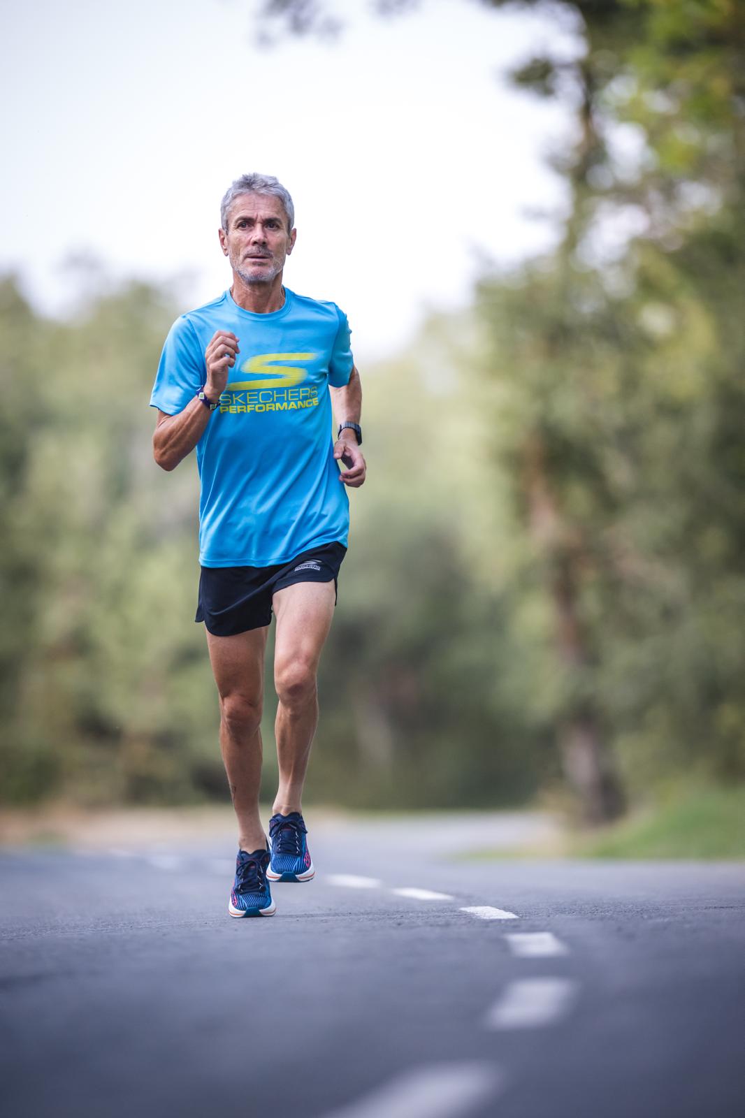 Pasan los años pero hay una cosa que no cambia: Martín Fiz sale a correr todos los días. FÉLIX SÁNCHEZ