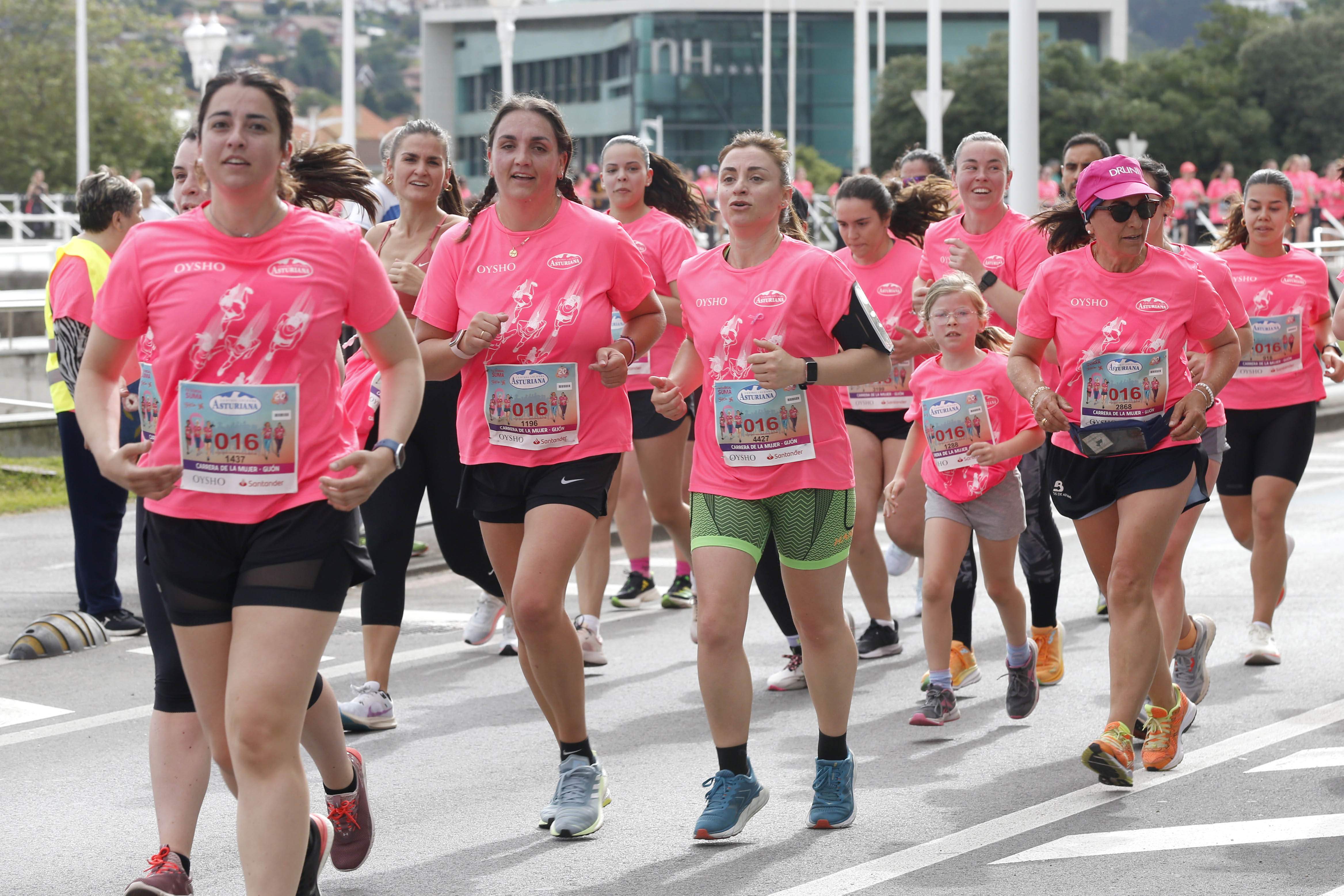 Todas las fotos de la Carrera de la Mujer de Gijón 2024. LUIS MANSO. Todas las fotos de la Carrera de la Mujer de Gijón 2024. LUIS MANSO.