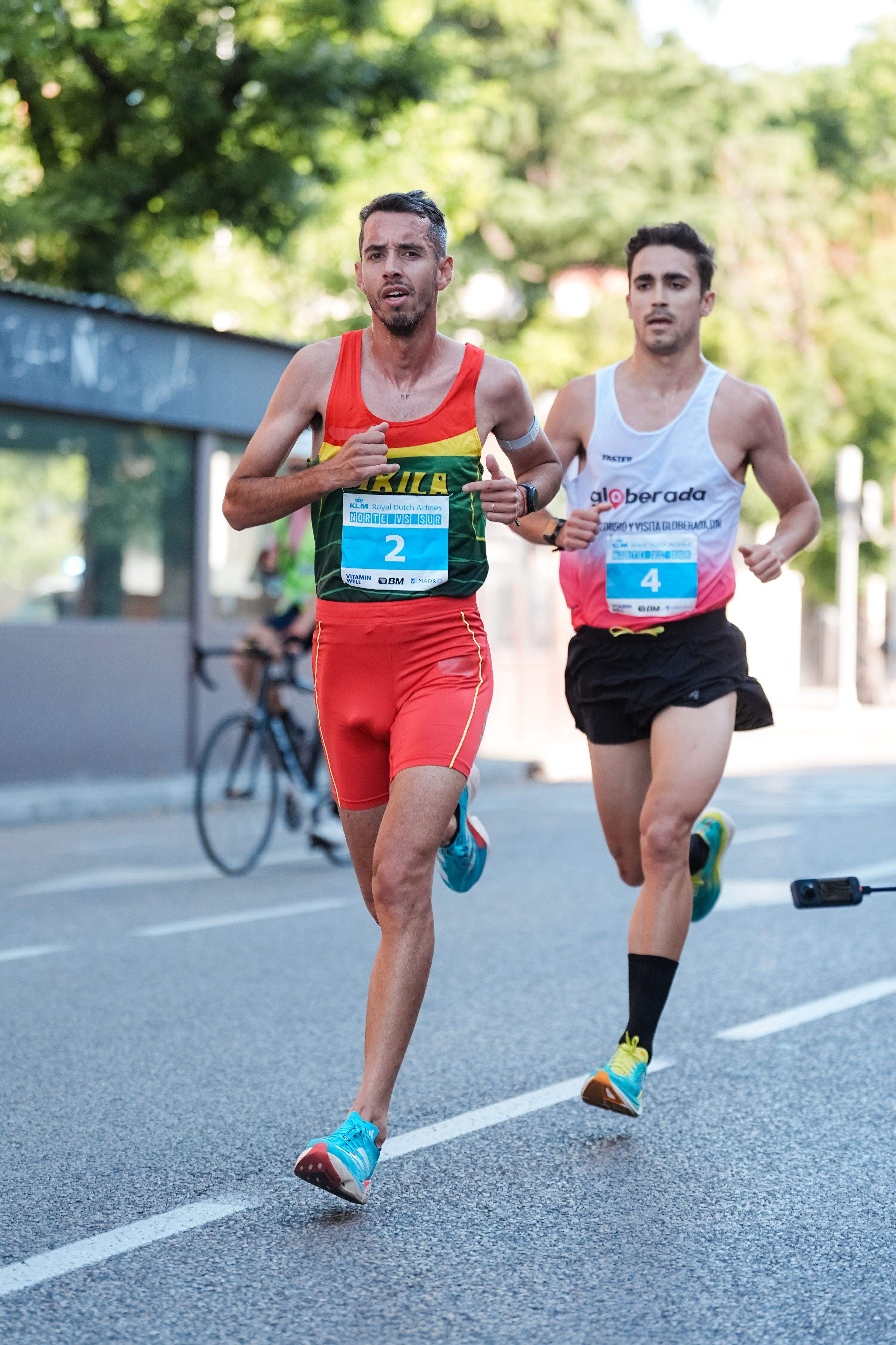 Nicolás Cuestas junto al triatleta Nicolás Regidor, con quien compartió los 10 km de la KLM Norte vs Sur. SPORTMEDIA