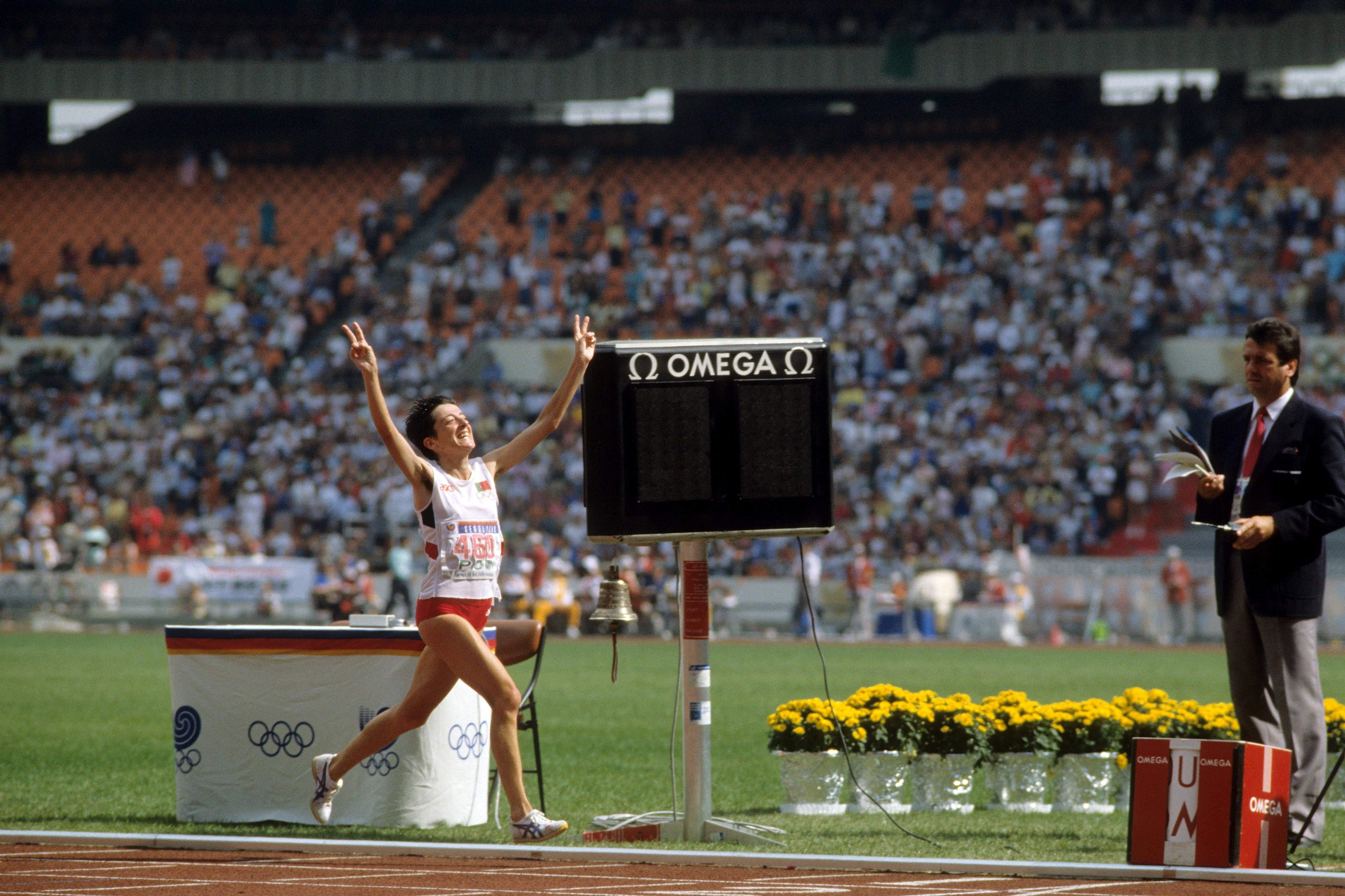 Rosa Mota, para muchos la mejor maratoniana de siempre, fue la gran protagonista del primer maratón olímpico de la historia. GETTY IMAGES.