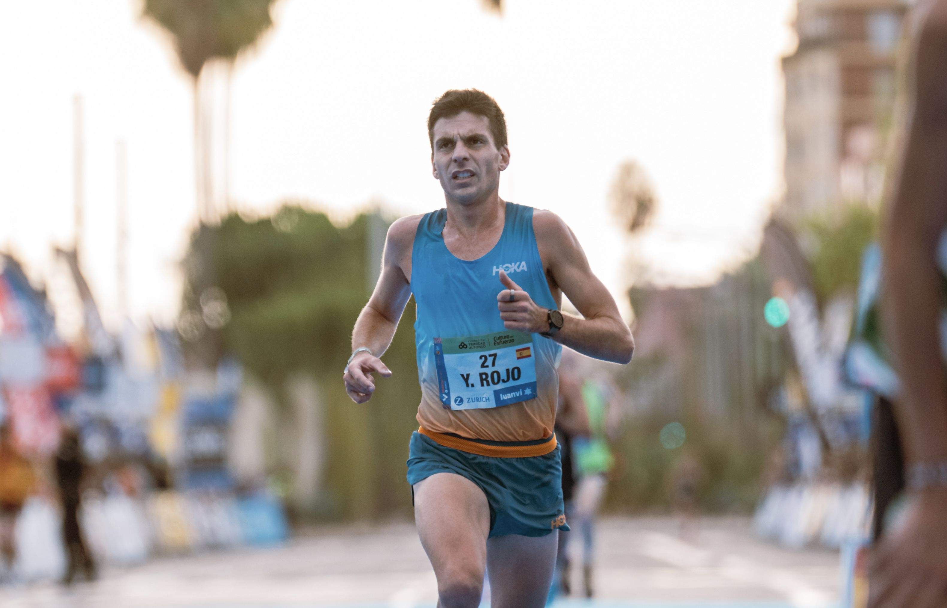 Yago Rojo es uno de los maratonianos españoles más carismáticos de los últimos tiempos. Yago Rojo es uno de los maratonianos españoles más carismáticos de los últimos tiempos.