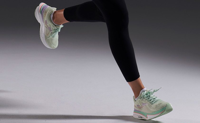Joma adapta su colección de zapatillas de running a la pisada femenina Joma adapta su colección de zapatillas de running a la pisada femenina