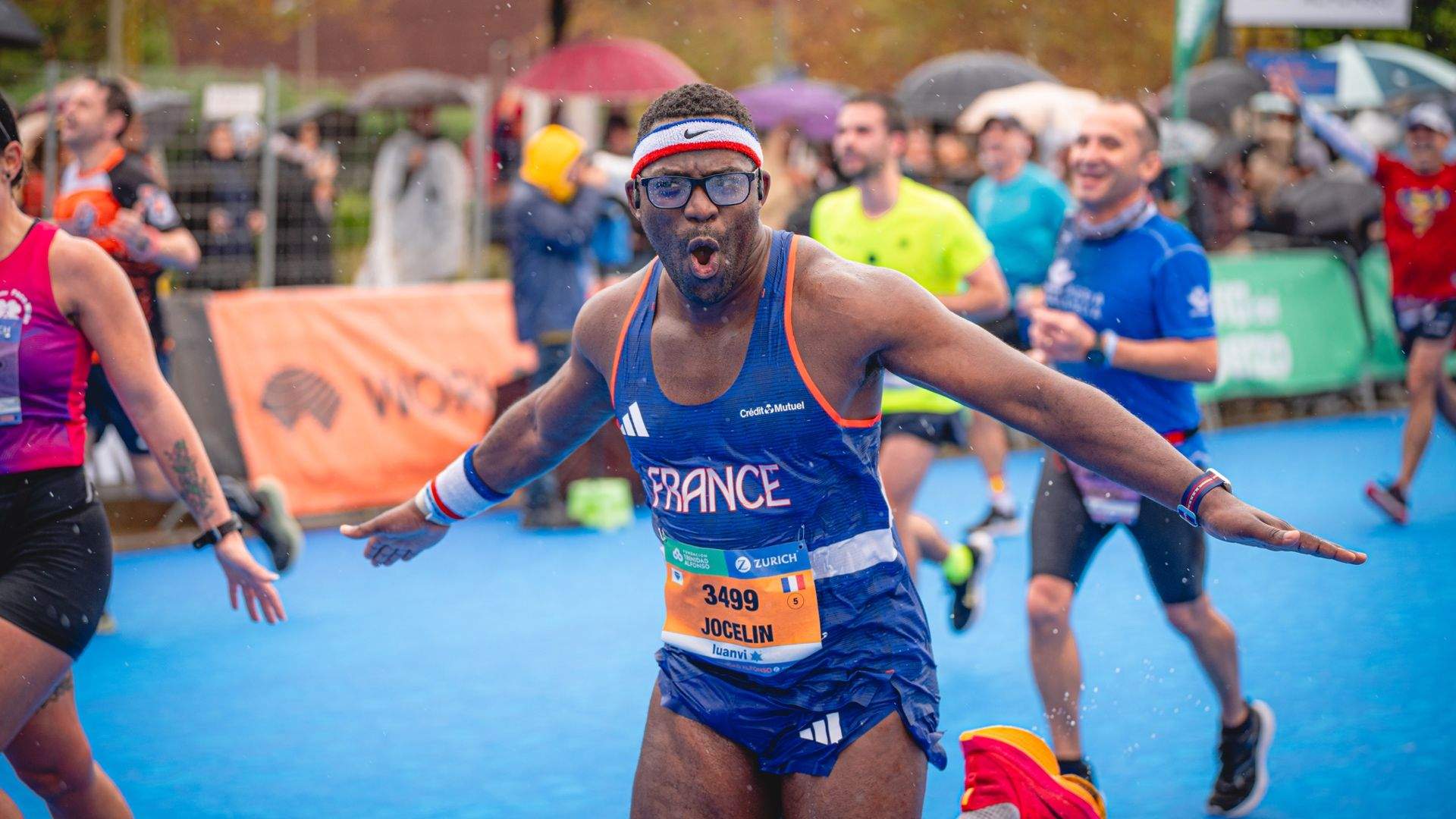El Medio Maratón de Valencia 2024 volvió a ver volar a miles de corredores populares. VSM PHOTOEVENTS. El Medio Maratón de Valencia 2024 volvió a ver volar a miles de corredores populares. VSM PHOTOEVENTS.