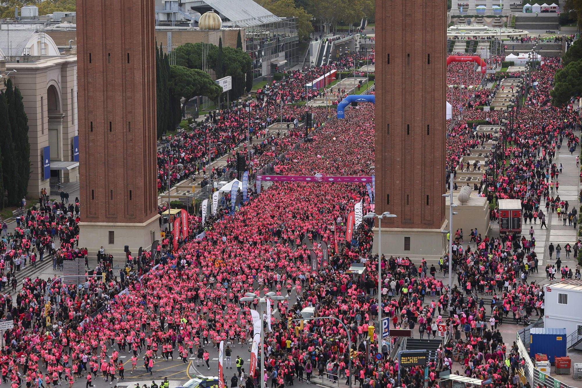 Las mejores fotos de la Carrera de la Mujer de Barcelona 2024. GL 09293