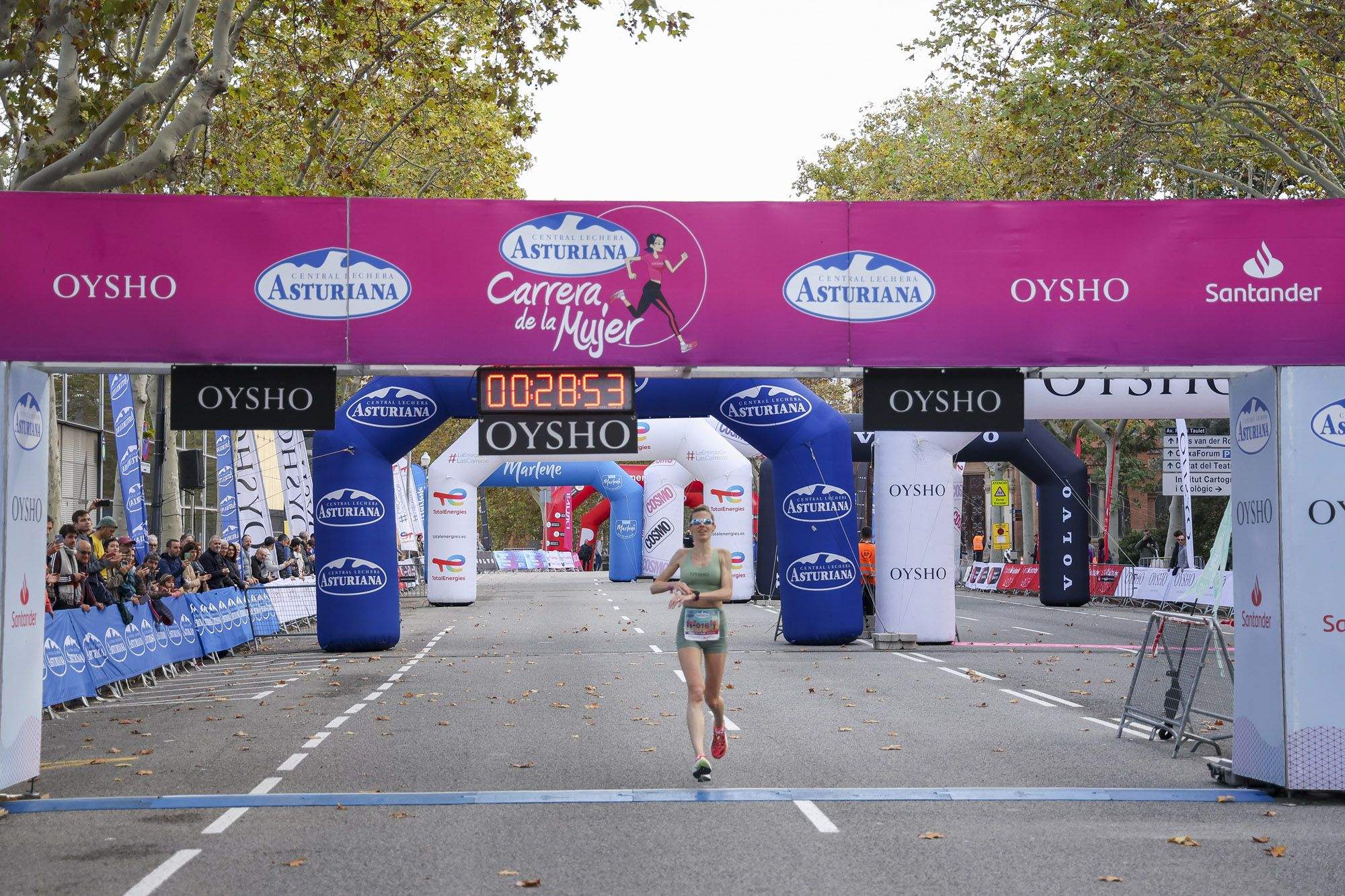 Las mejores fotos de la Carrera de la Mujer de Barcelona 2024. GL 09879