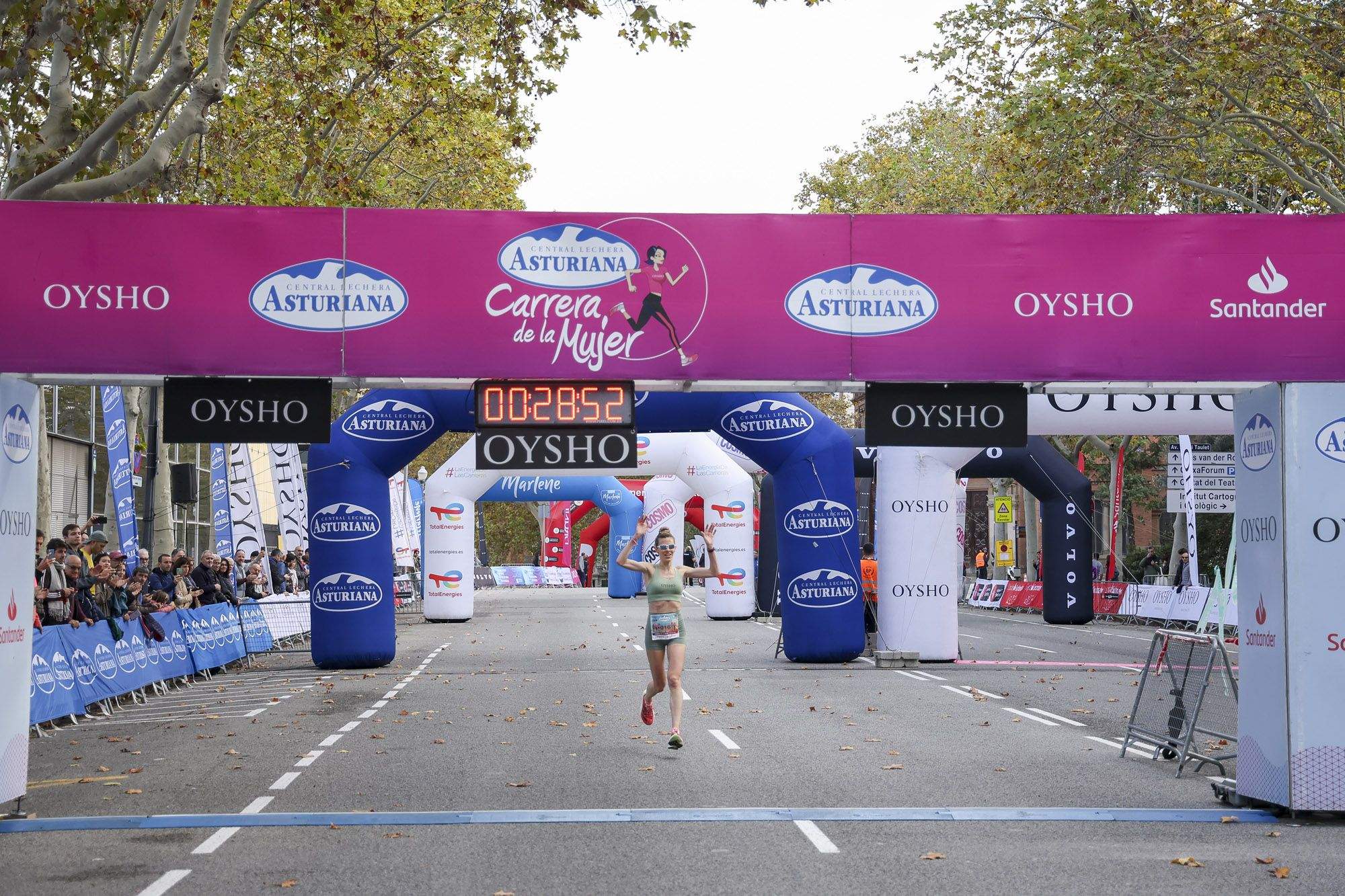 Las mejores fotos de la Carrera de la Mujer de Barcelona 2024. GL 09864