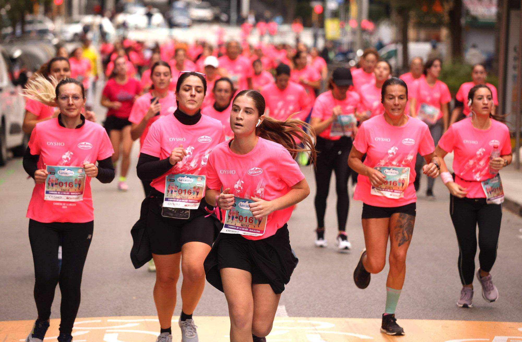 Las mejores fotos de la Carrera de la Mujer de Barcelona 2024. 3E5A8881