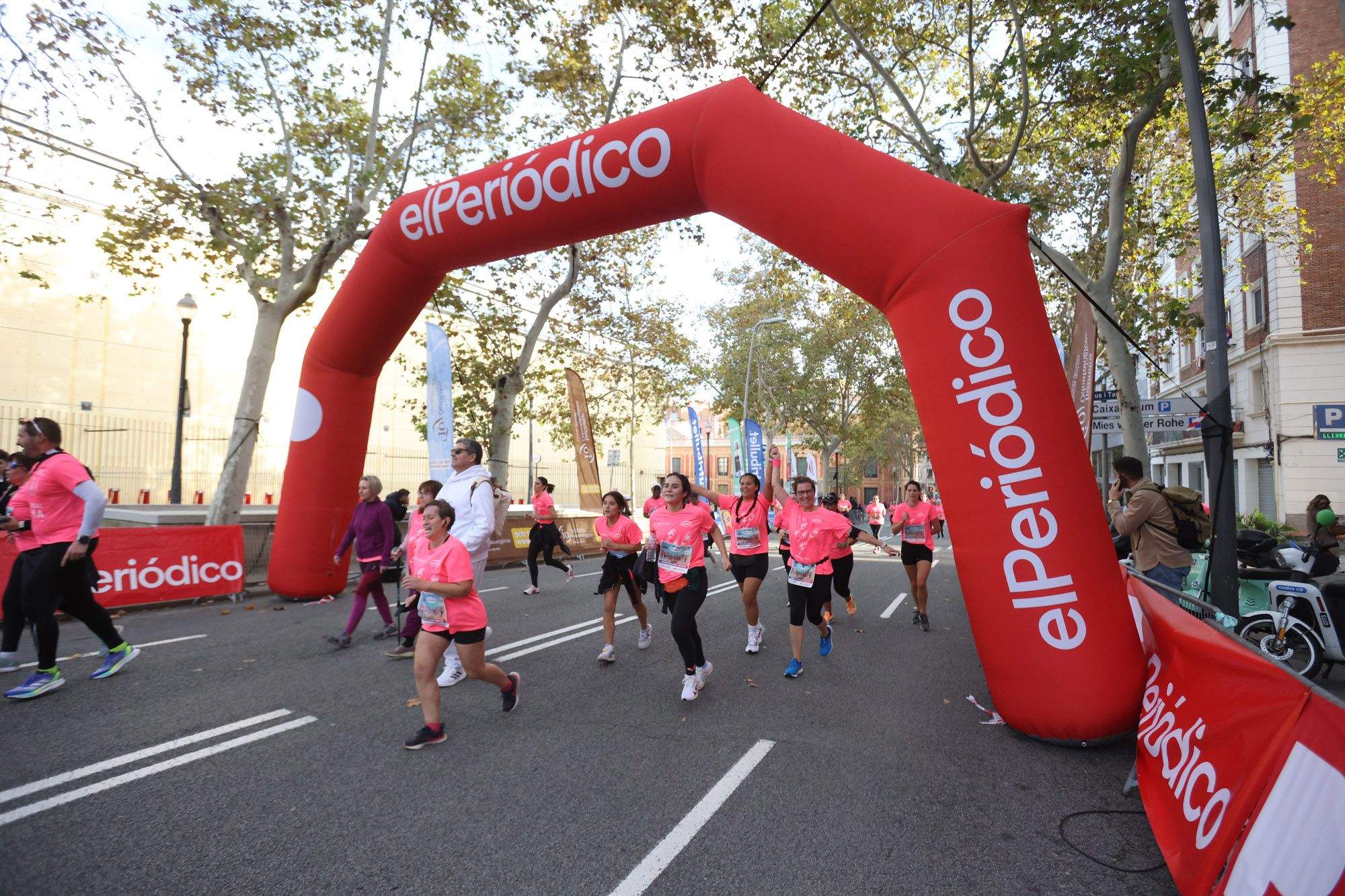 Las mejores fotos de la Carrera de la Mujer de Barcelona 2024. 3E5A8998