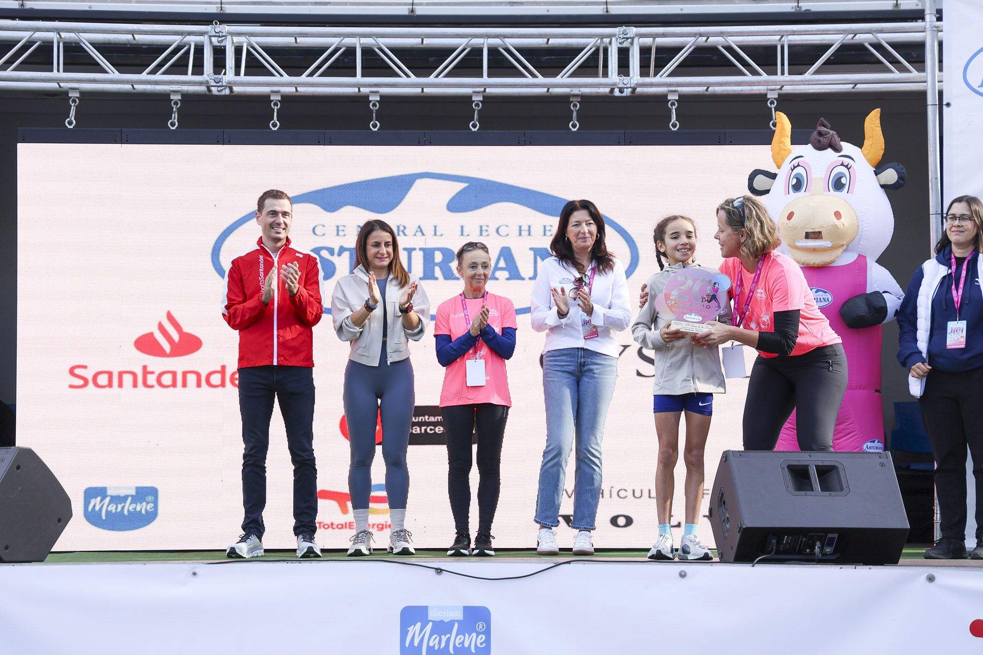 Las mejores fotos de la Carrera de la Mujer de Barcelona 2024. GL 02180