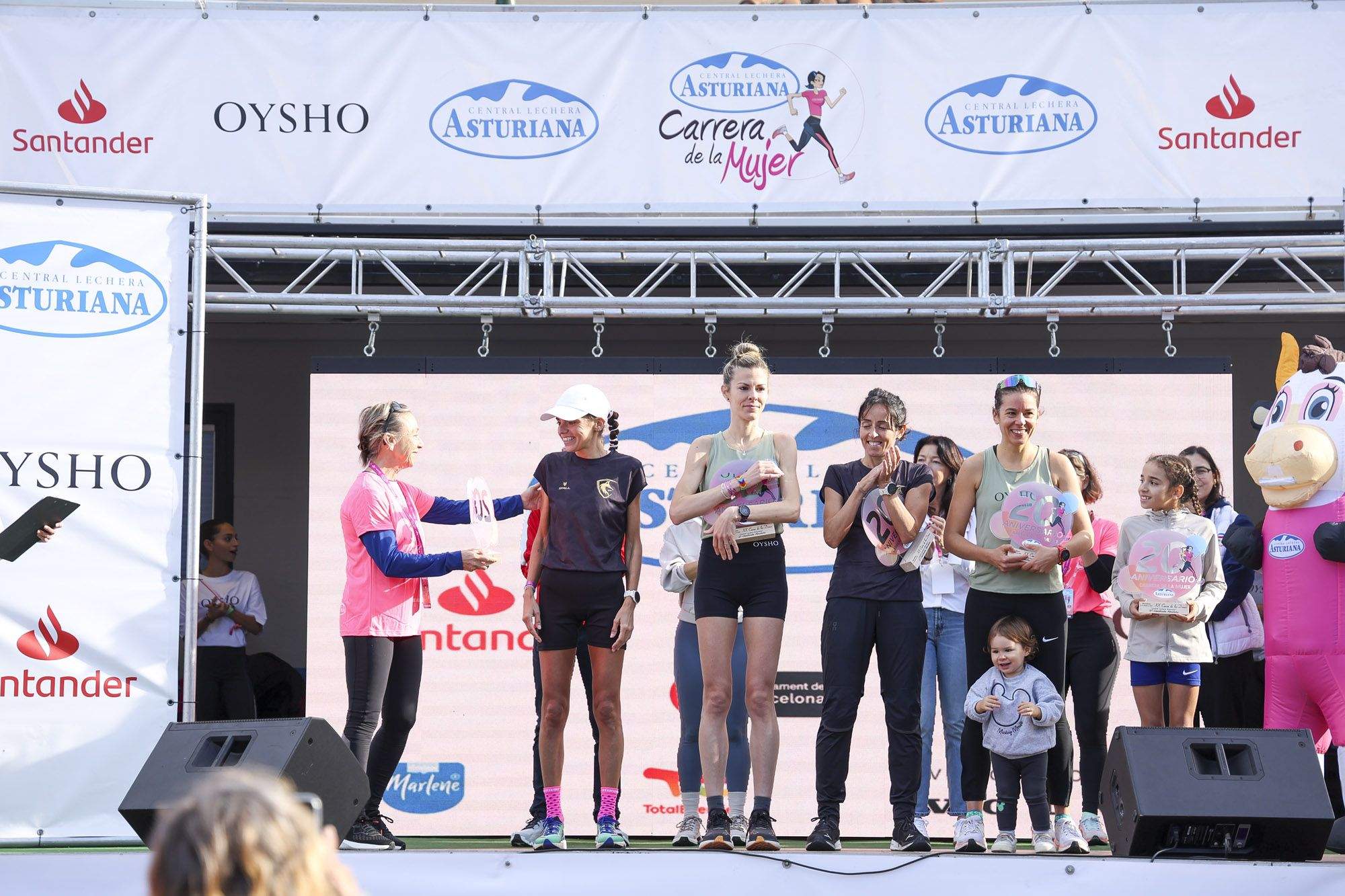 Las mejores fotos de la Carrera de la Mujer de Barcelona 2024. GL 02601